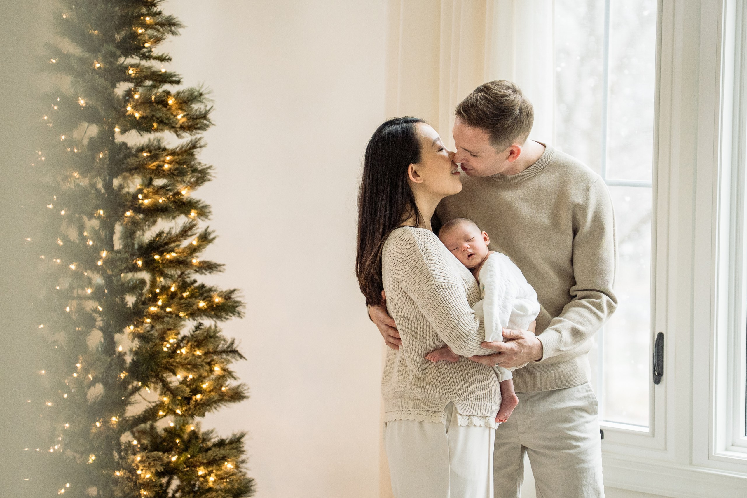 Kristine, Brian, Sloane. Alisa Tant — Family and newborn photographer Bucks County, Montgomery county, Philadelphia, NJ