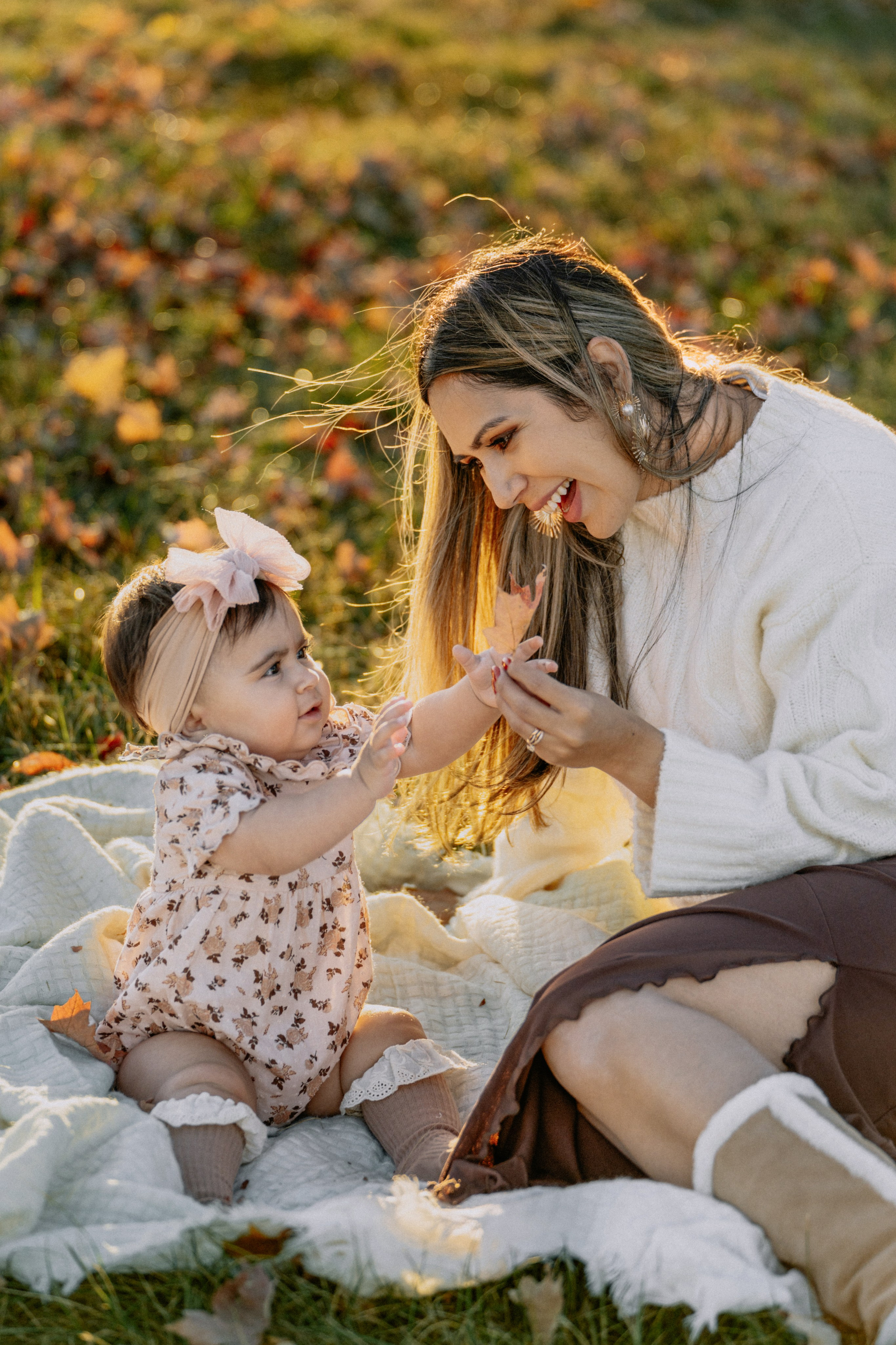 Fall Family Photography – Warm & Cozy Outdoor Session. Alisa Tant — Family and newborn photographer Bucks County, Montgomery county, Philadelphia, NJ