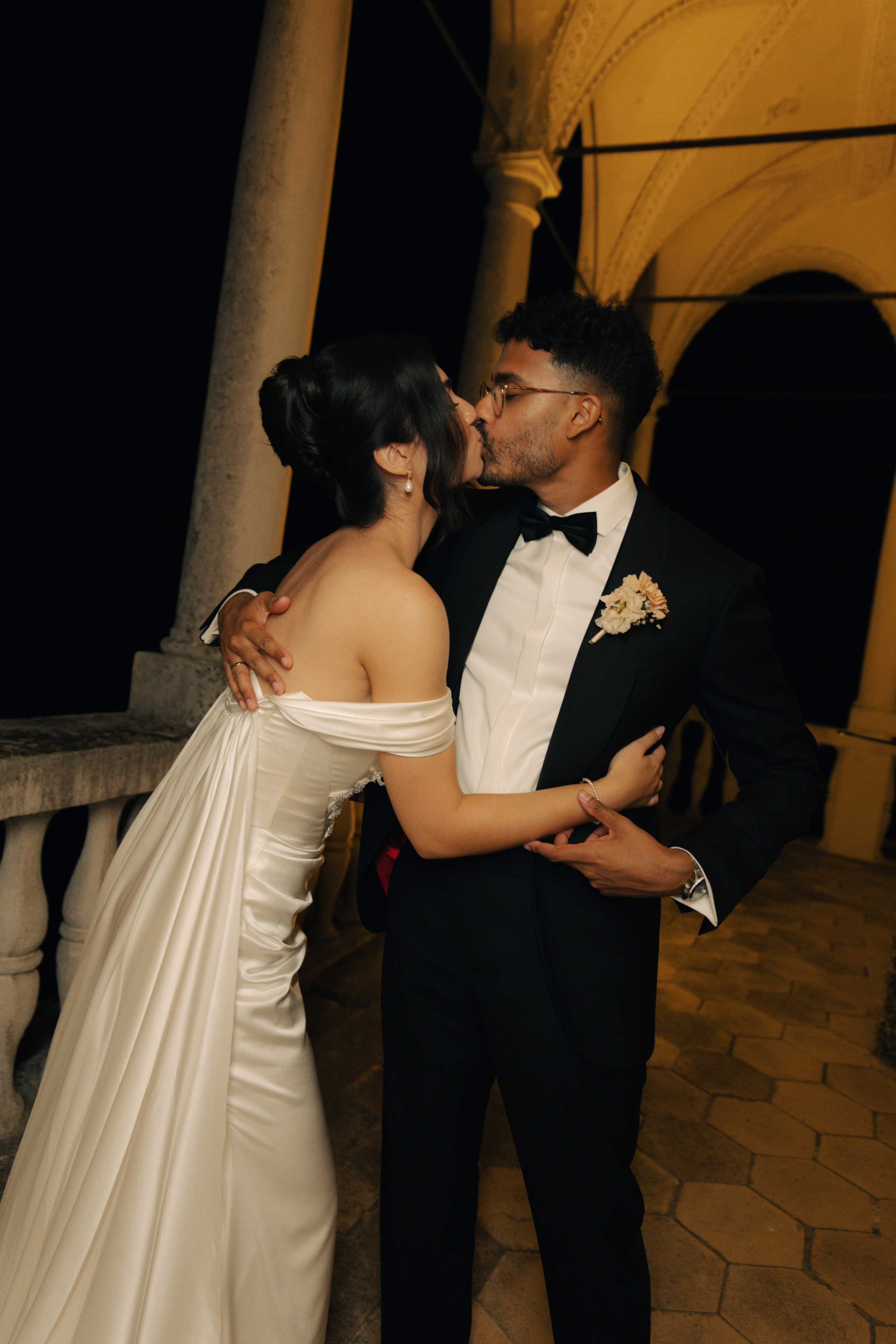 Elegant Castle Wedding in Austria | Alwin & Ruth’s Fairytale Celebration. Wedding photographer and videographer based in Timisoara, Romania