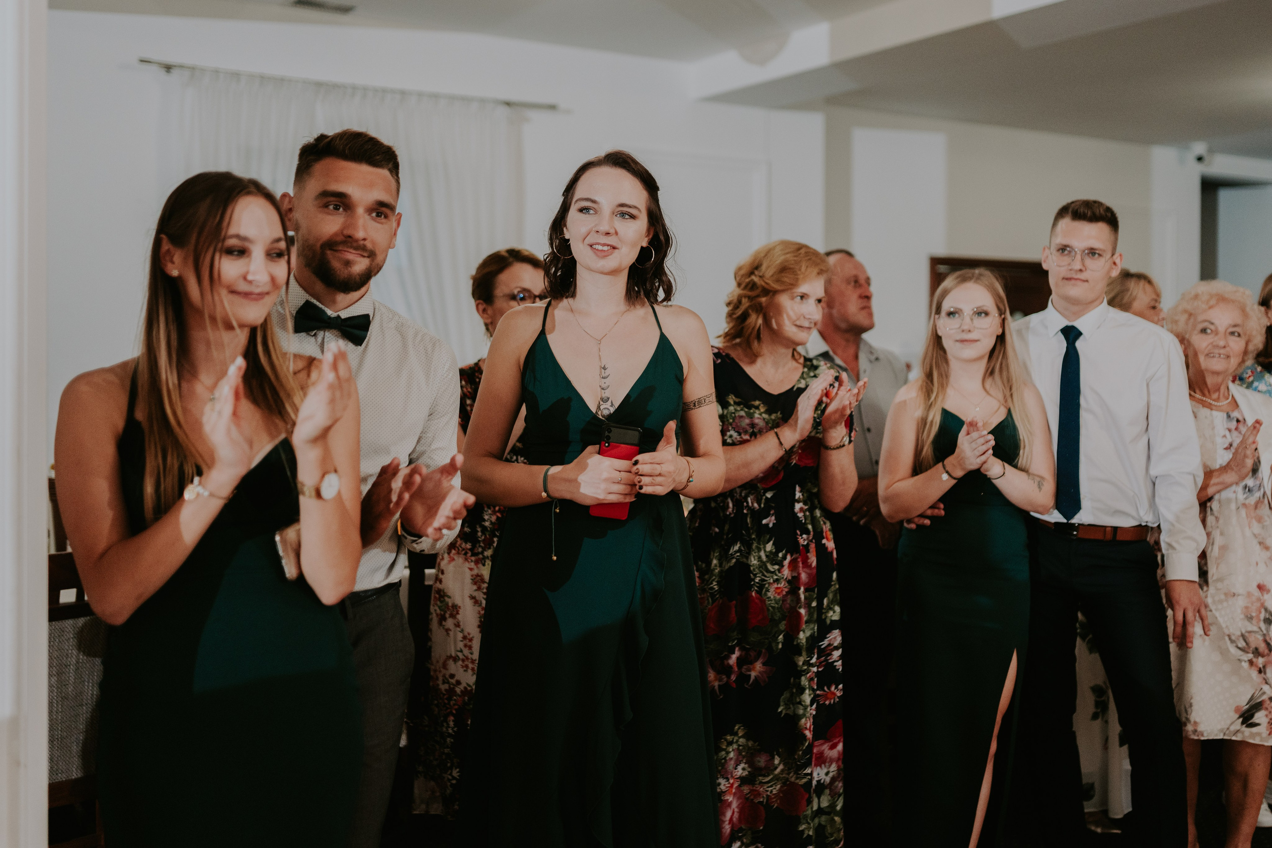 Dwór Wierzbno: plenerowy ślub pod wierzbą. Karkowskafoto - fotografia miłości