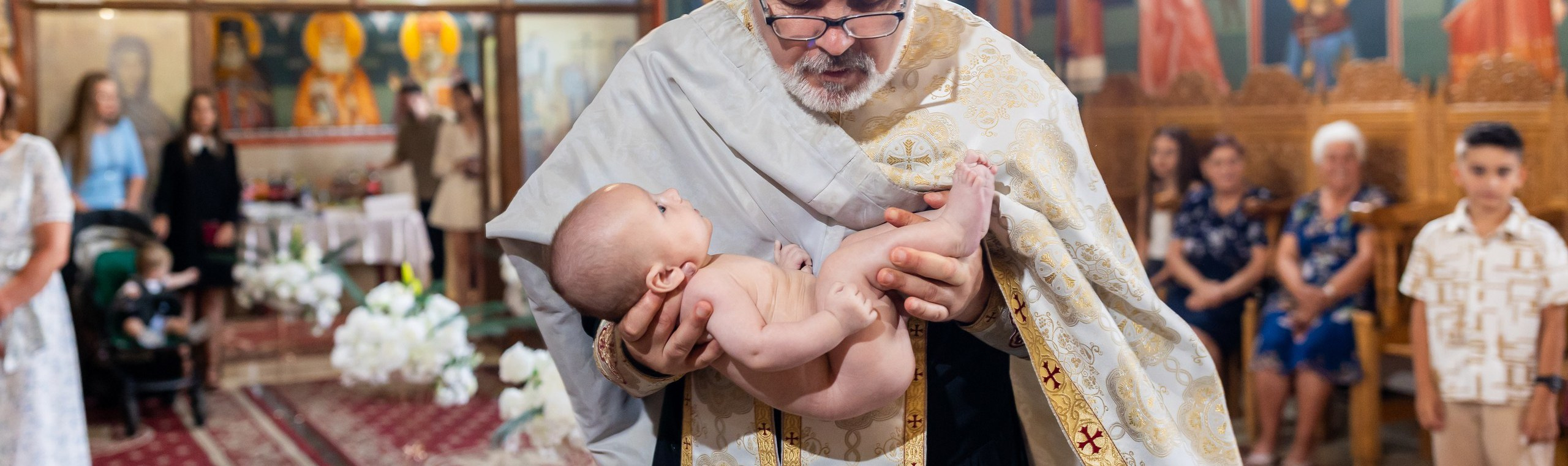 Botez Adam George – Fotograf botez Biserica Ziua Crucii & Imperia Cucorani Botoșani | Alin Chirilă FOTOGRAF BOTEZ