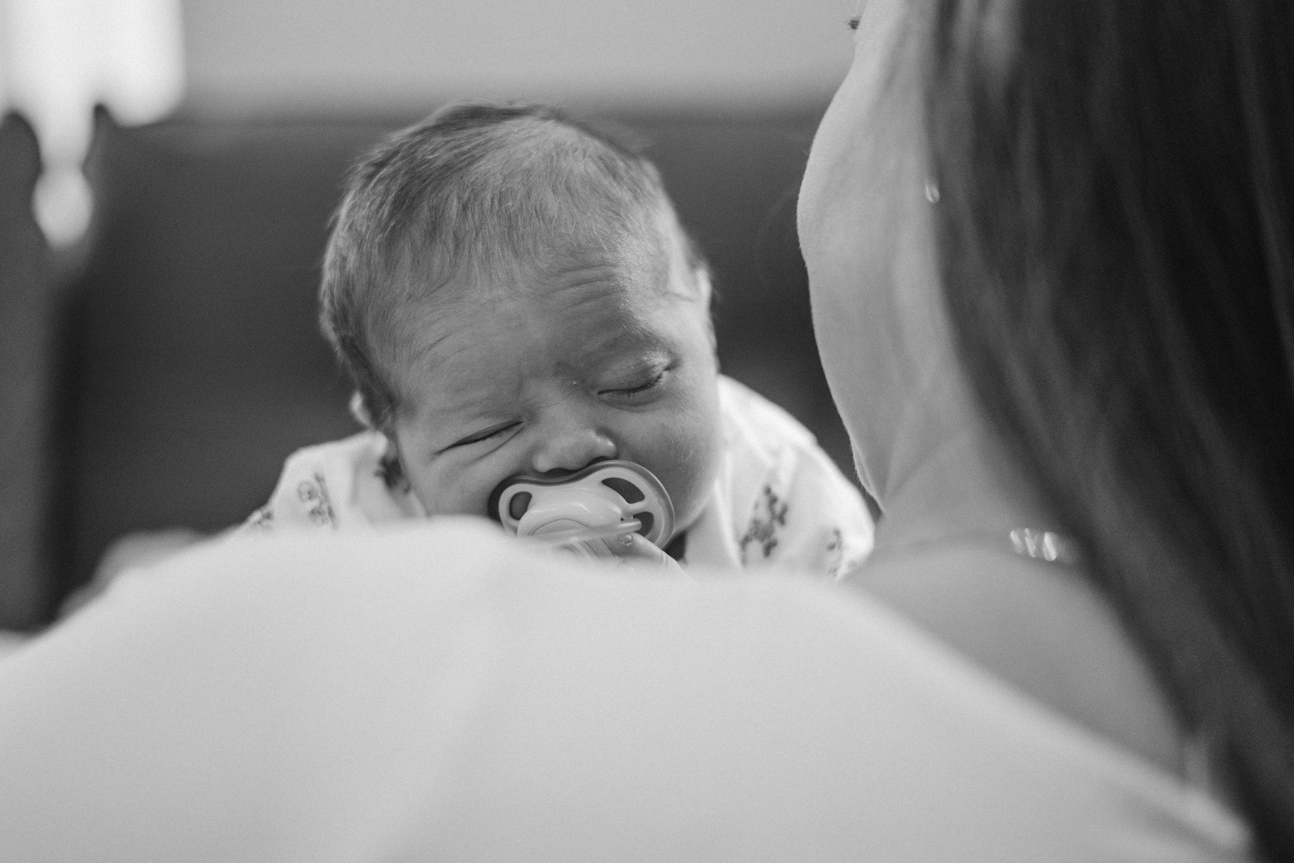 Těhotenství / Newborn. Jana Holubová | Wedding, Couple & Family Photographer in Prague