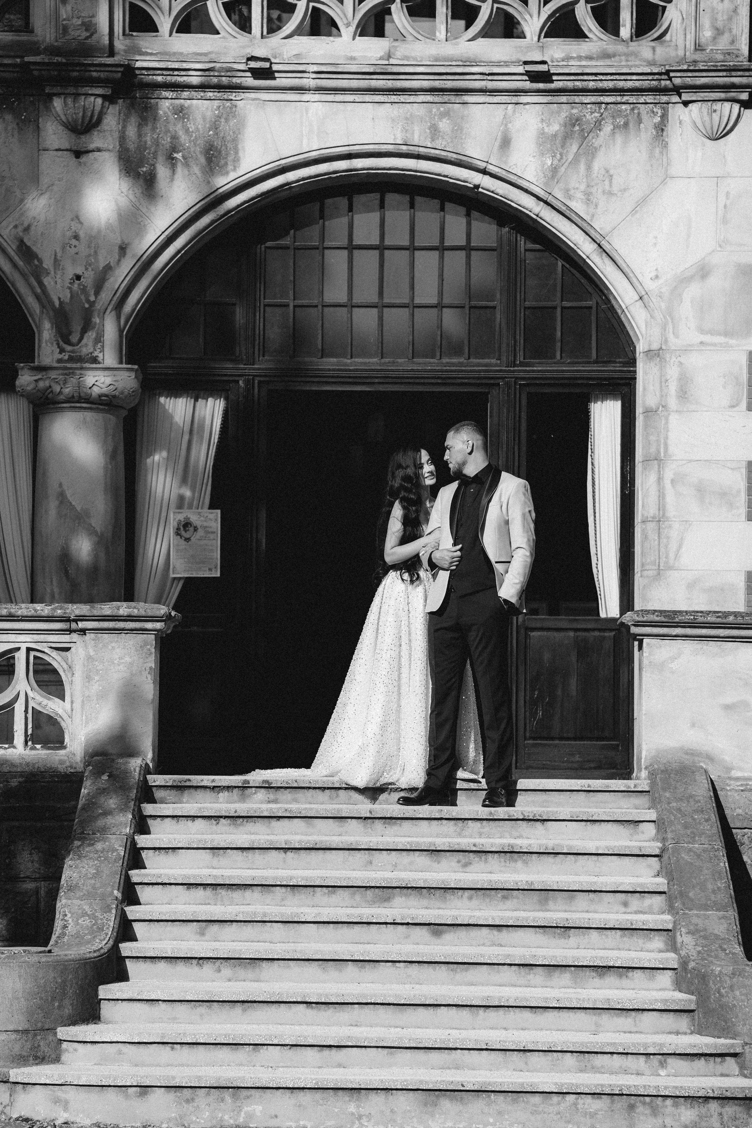 Catalina & Remus. Raw Studio. Fotograful tau de nunta!