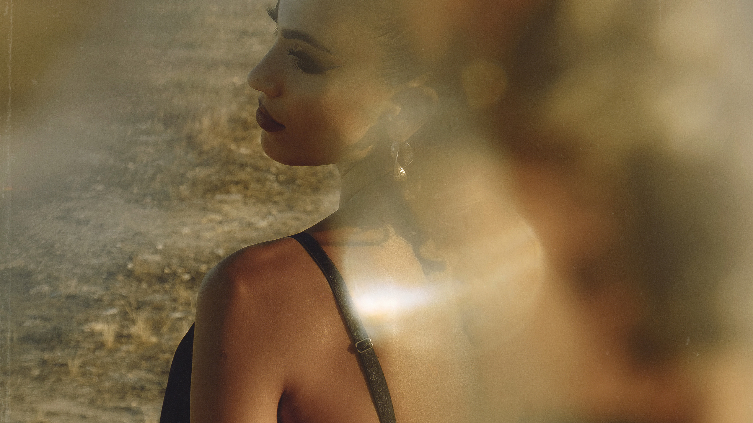 Гламурный портрет на закате: Стильная фотосессия Shannon Vassallo в Торревьехе