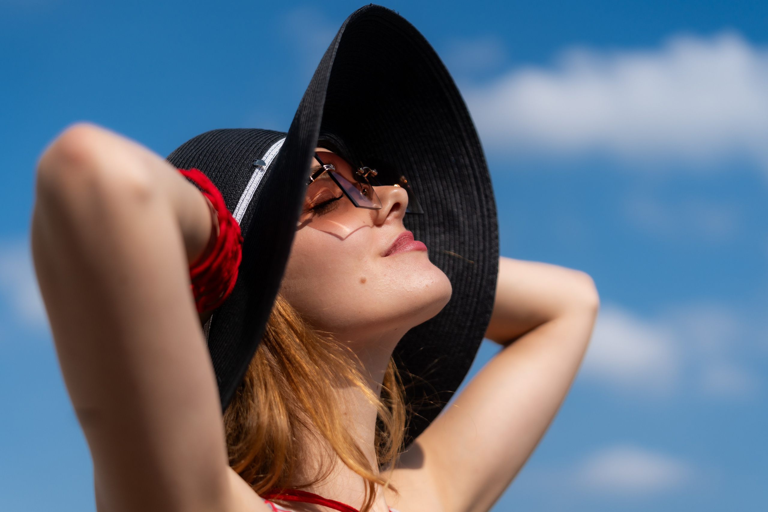 LOLA & OBLIQUE. Portrait photographer in Germany and all over Europe Mischa Blank