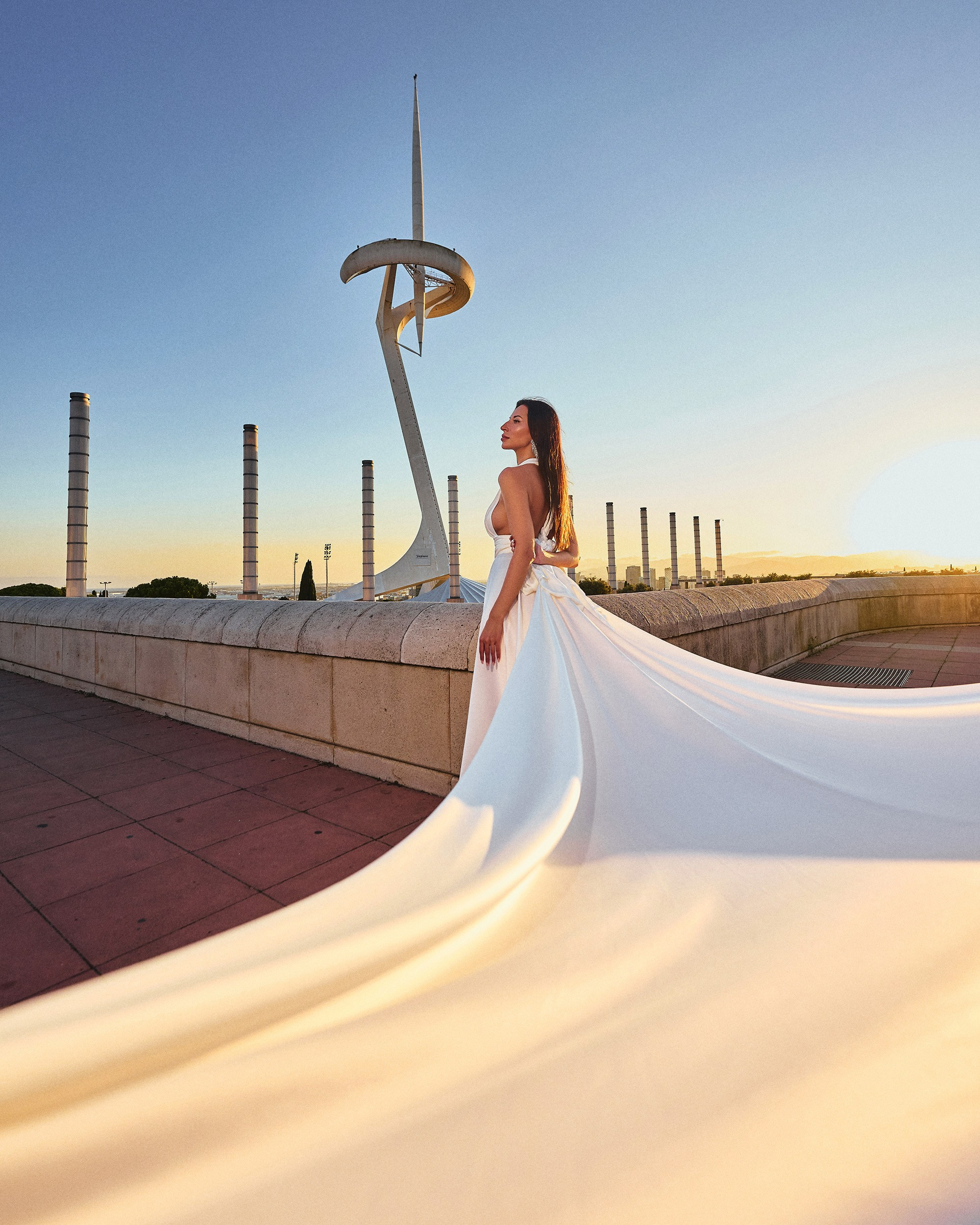 Vestido Volador: Edición Esencial / Flying Dress: Light Edition. Barcelona Photographer | Studio & Outdoor Photo Sessions | Svyatoslav Usmyal