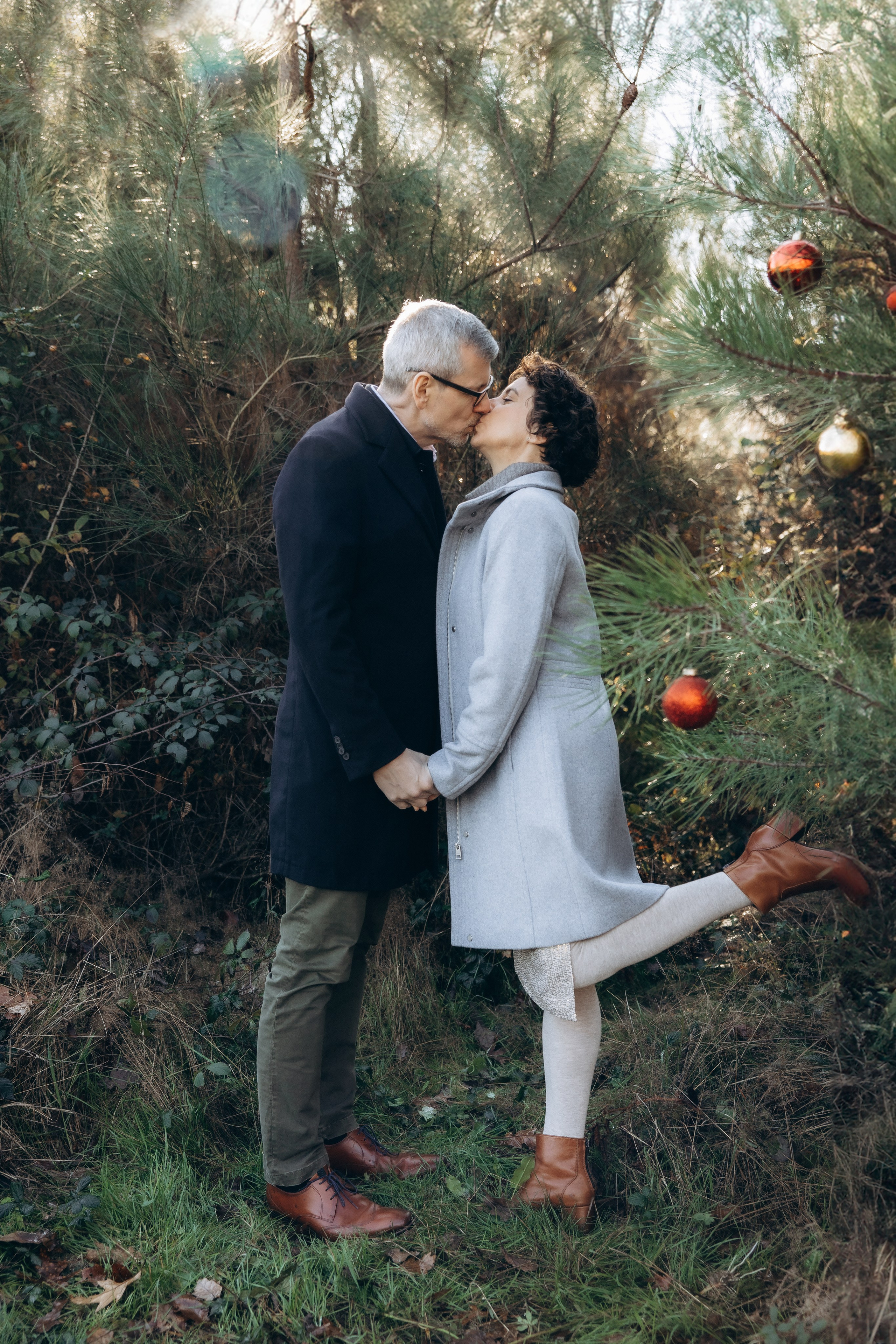 Christmas Love Story at Forêt de Bouconne. Eugénie Smirnova — your photographer in Toulouse and southwest France