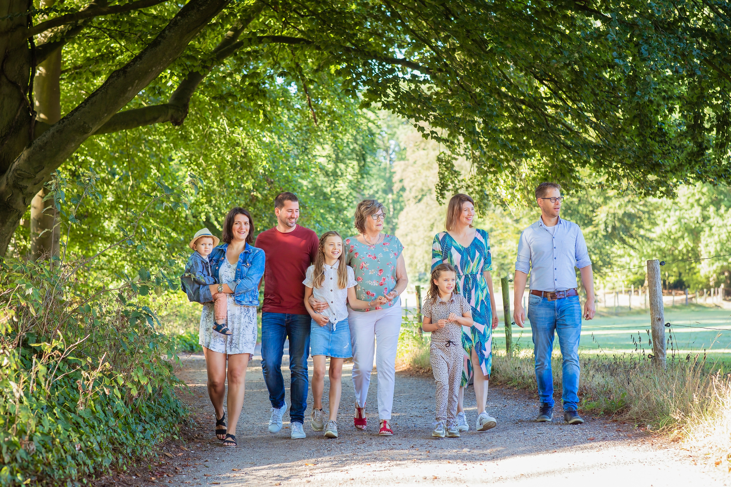 Grote familie fotosessie. Fotograaf Irina Hoek