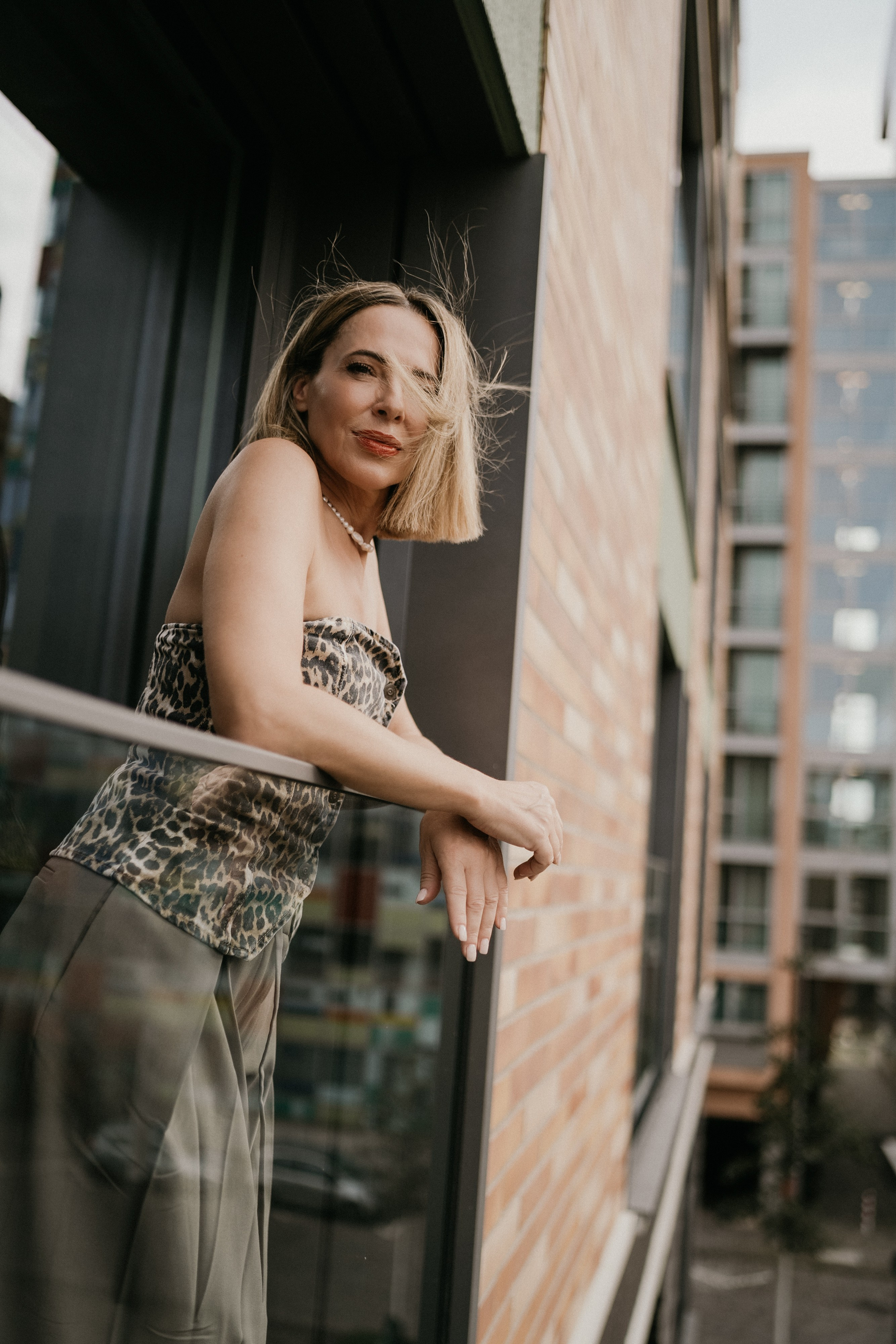 KIRA. Portrait photographer in Germany and all over Europe Mischa Blank