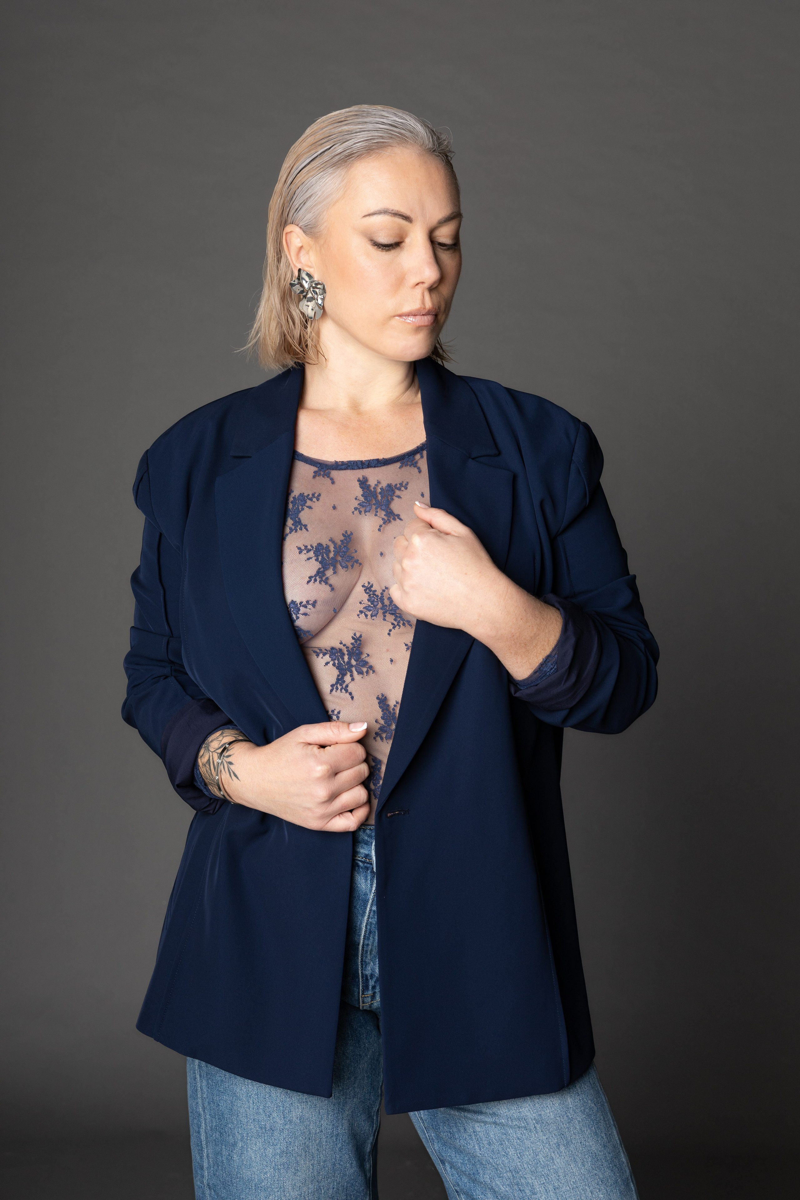 Séance photo en studio à Albi pour Élodie ✨📸. Photographe de mariage et de portrait dans le Tarn, Toulouse et en Occitanie