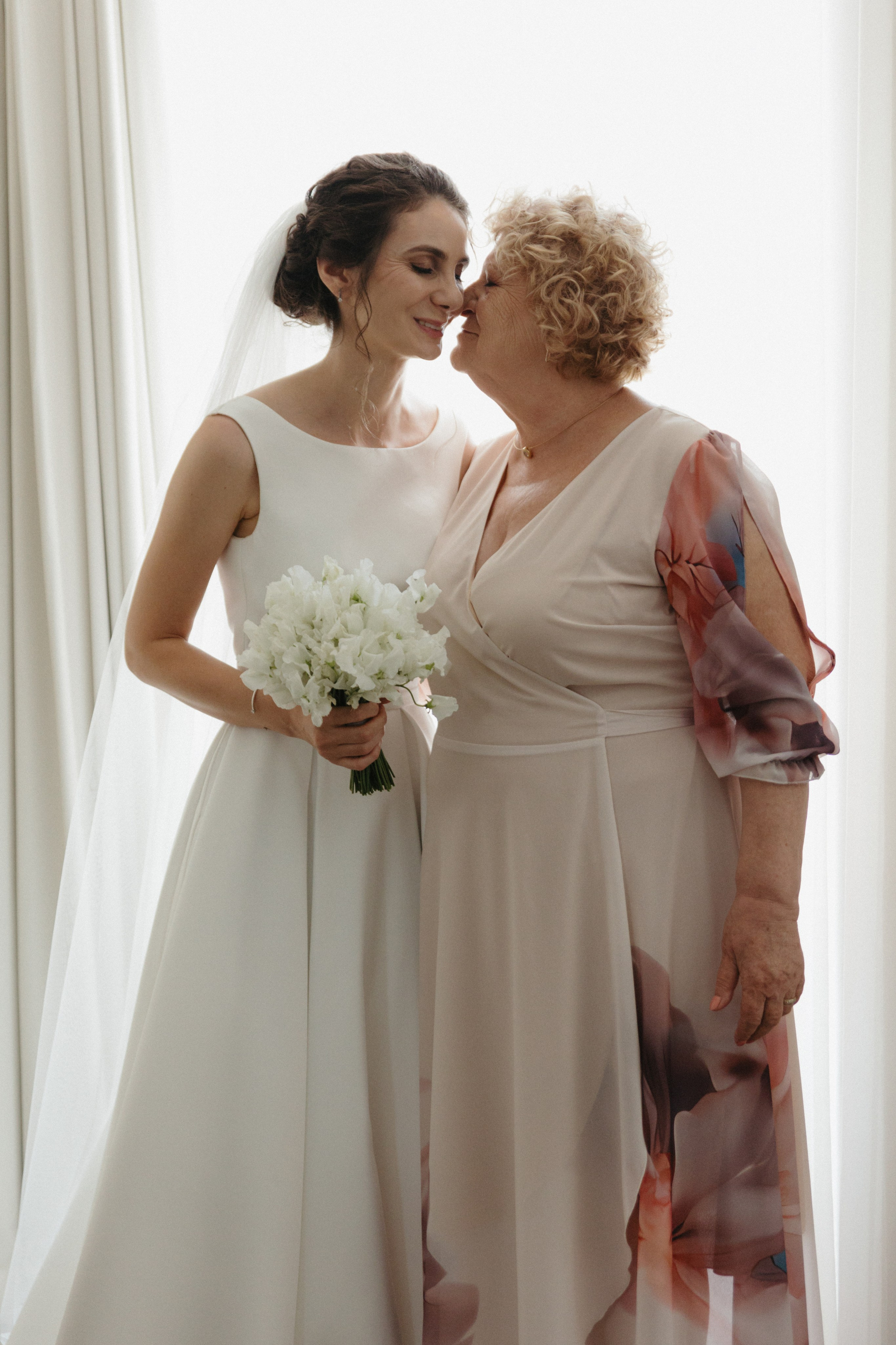 George & Alina | Wedding at Hotel Timisoara. Wedding photographer and videographer based in Timisoara, Romania