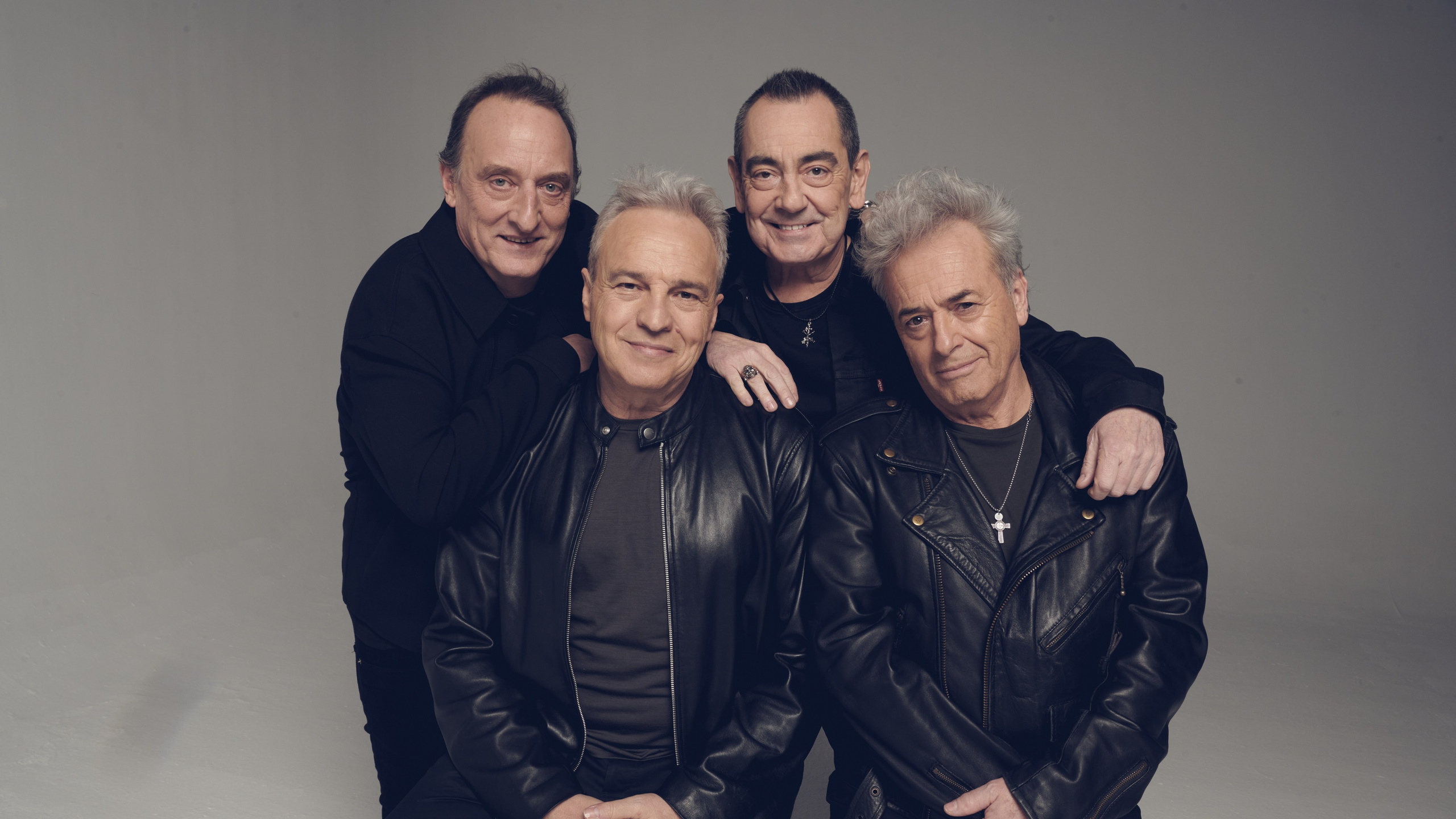 Hombres G in Palma de Mallorca: the legendary band brings Los Mejores Años de Nuestra Vida tour | FOTKAI