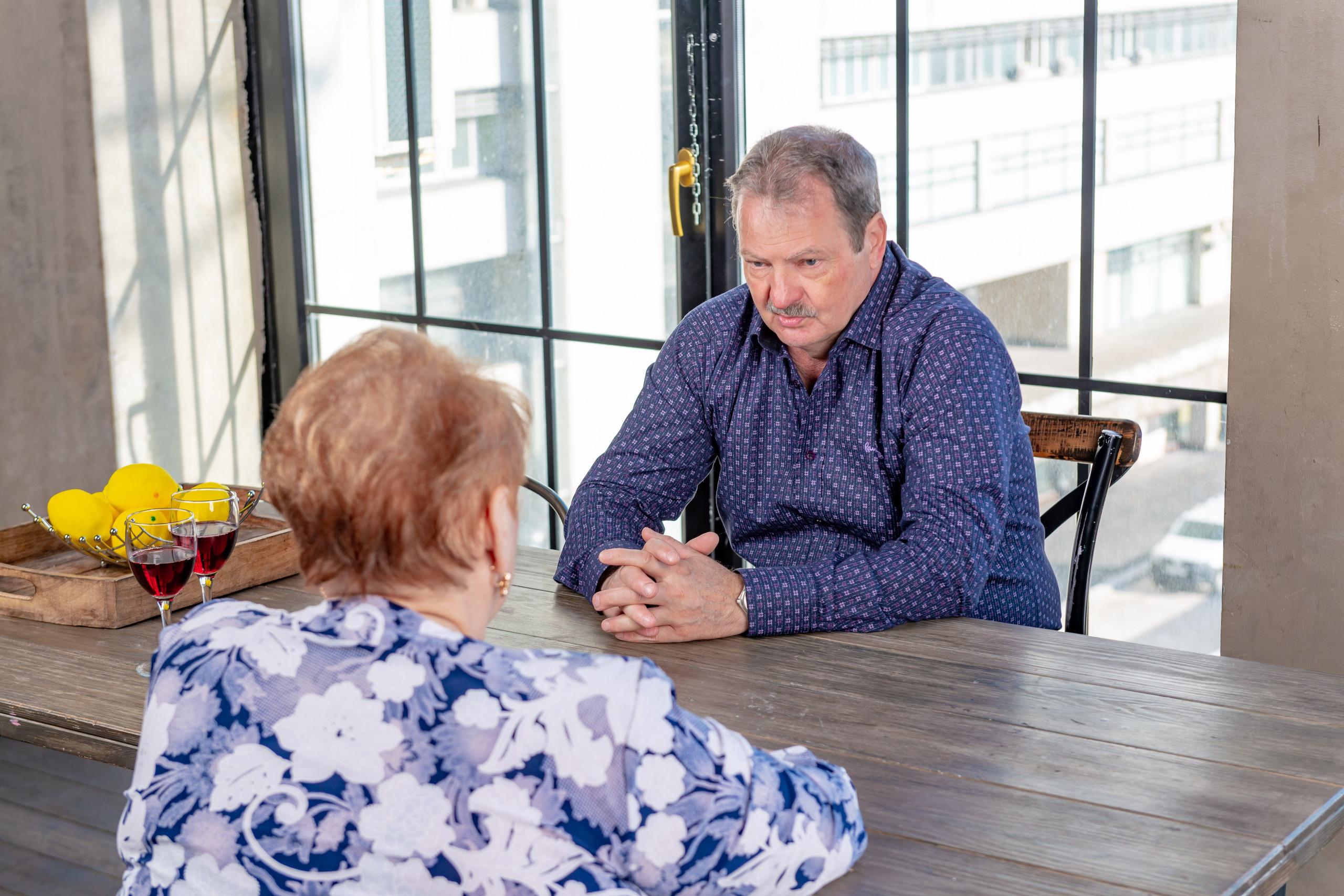 Photosession of a married couple in the studio. FOTÓGRAFO MÉXICO QUINTANA ROO