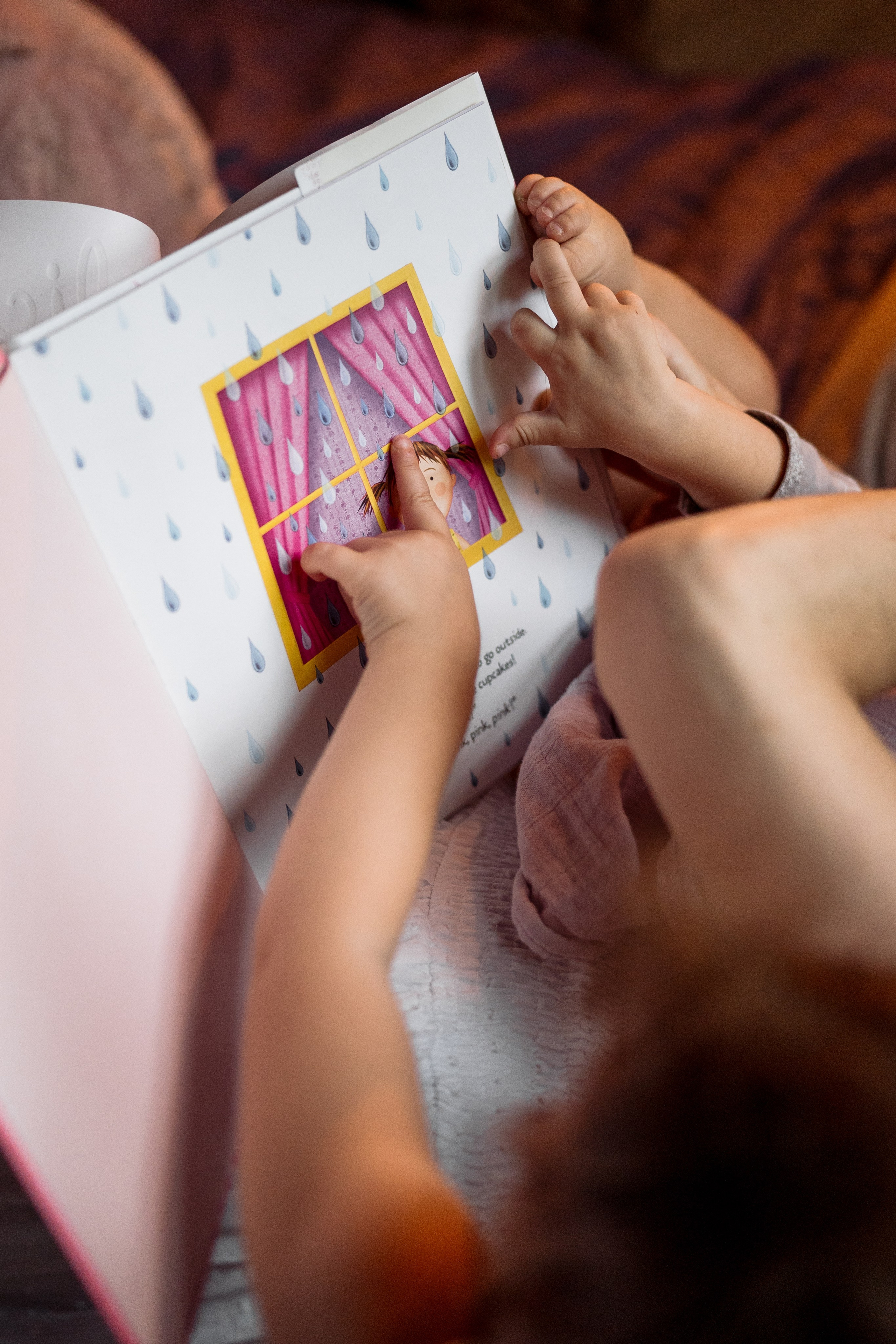 Family Photoshoot at Home in Philadelphia – Warm & Candid. Alisa Tant — Family and newborn photographer Bucks County, Montgomery county, Philadelphia, NJ