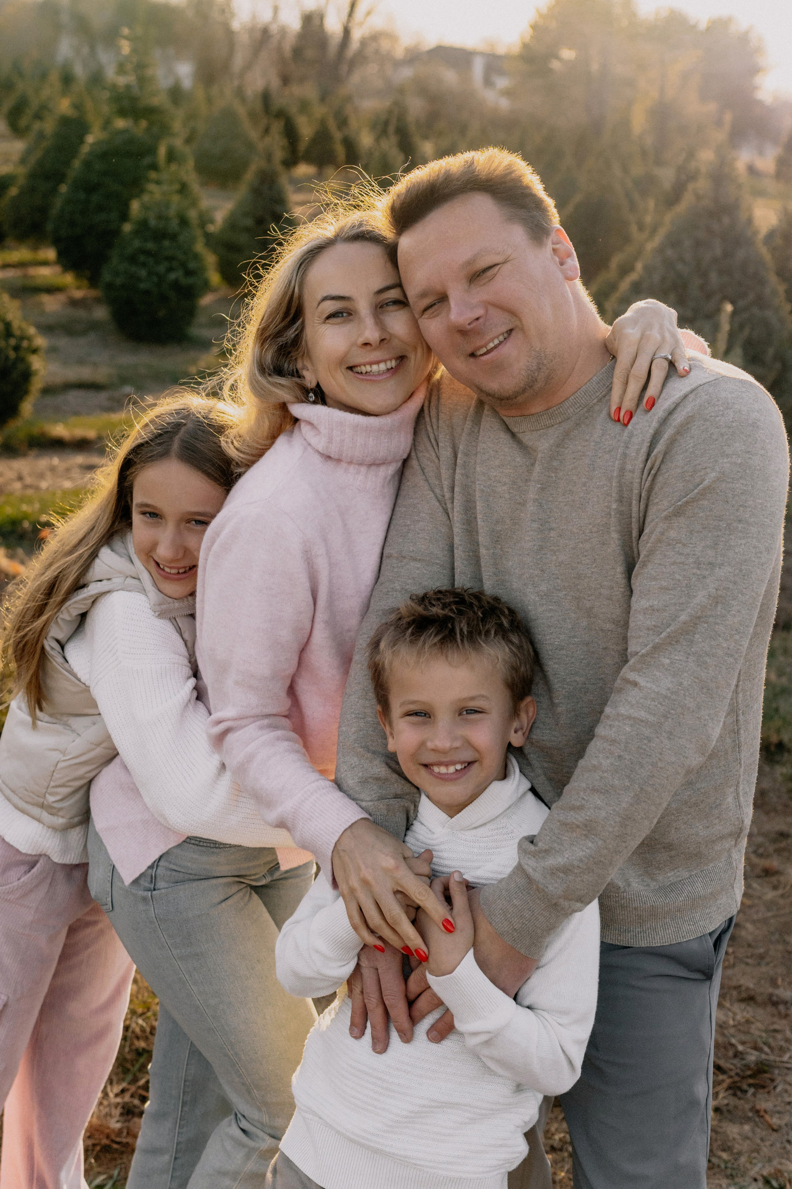 Christmas Farm Family Photoshoot – Magical Holiday Memories. Alisa Tant — Family and newborn photographer Bucks County, Montgomery county, Philadelphia, NJ
