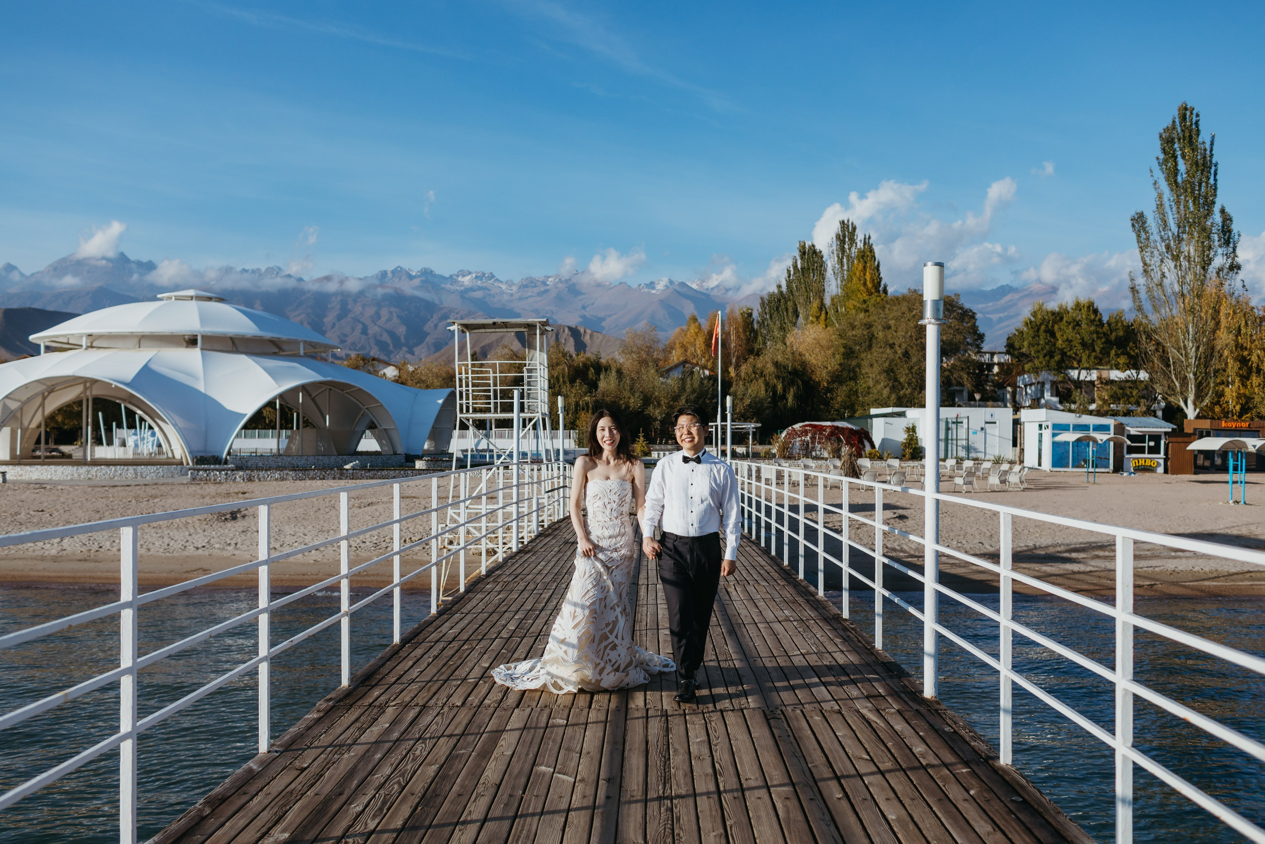 Чесан и Лиса (South Korea) — свадебная фотосессия на Иссык-Куле, пансионат “Каприз” | Chisun & Lisa — Issyk-Kul Lake wedding photos, Capriz. Фотограф в Бишкеке Оксана Шувалова