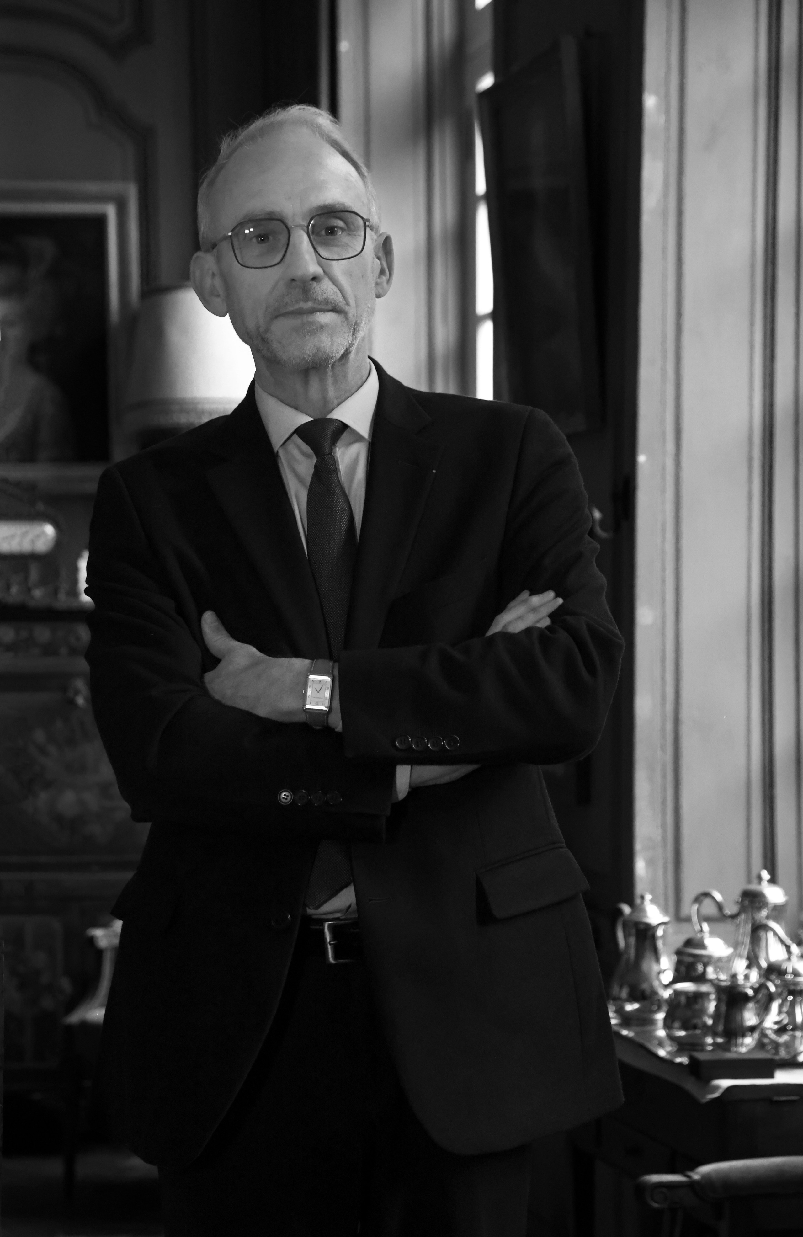 Remise les insignes de Chevalier des Palmes Académiques. Natalia Bogdanovska. Films et photographie corporate en France