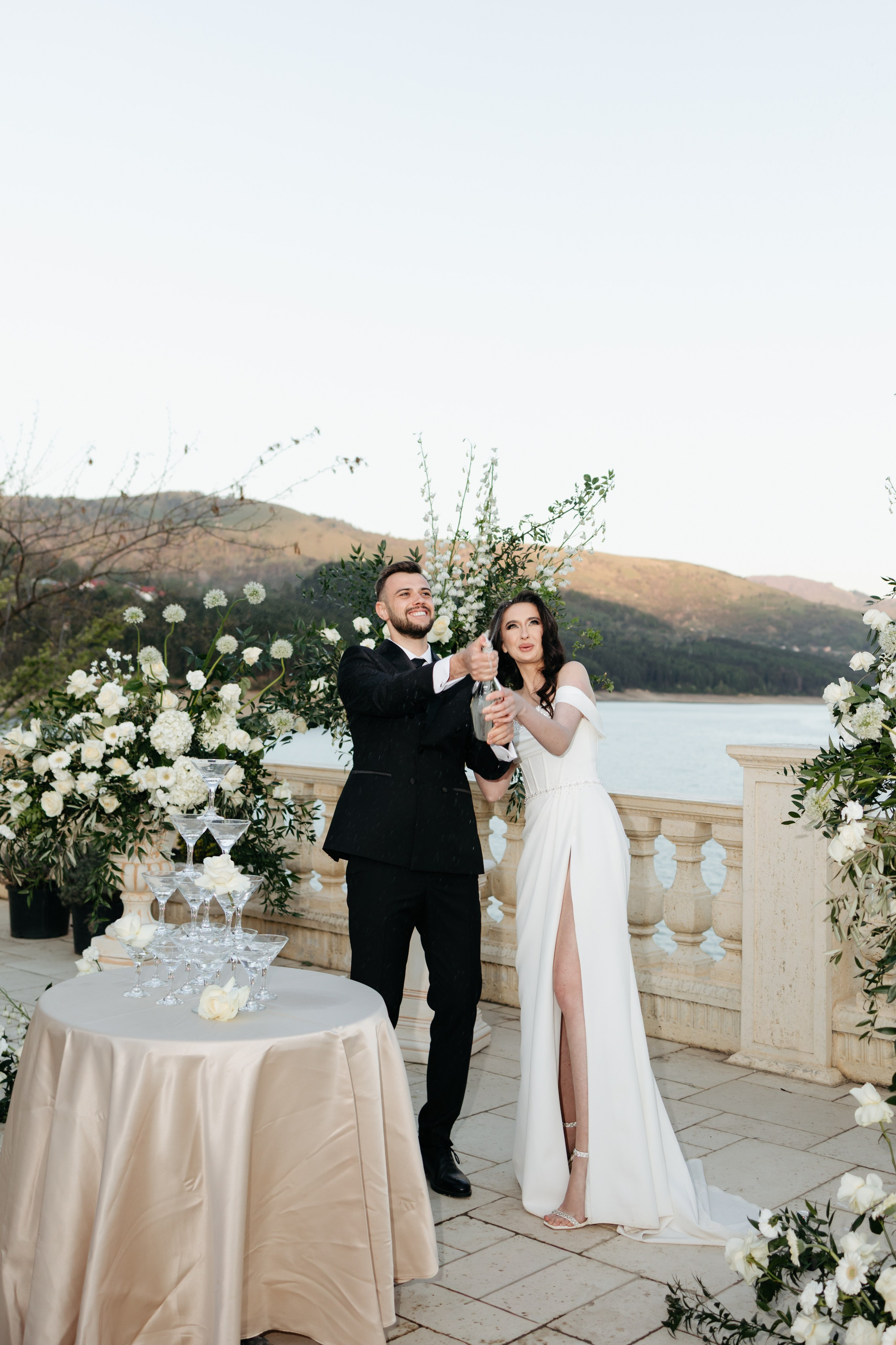 PORTFOLIO. Wedding Photographer Editorial Storytelling Cluj, Romania & Europe|Lore Photography