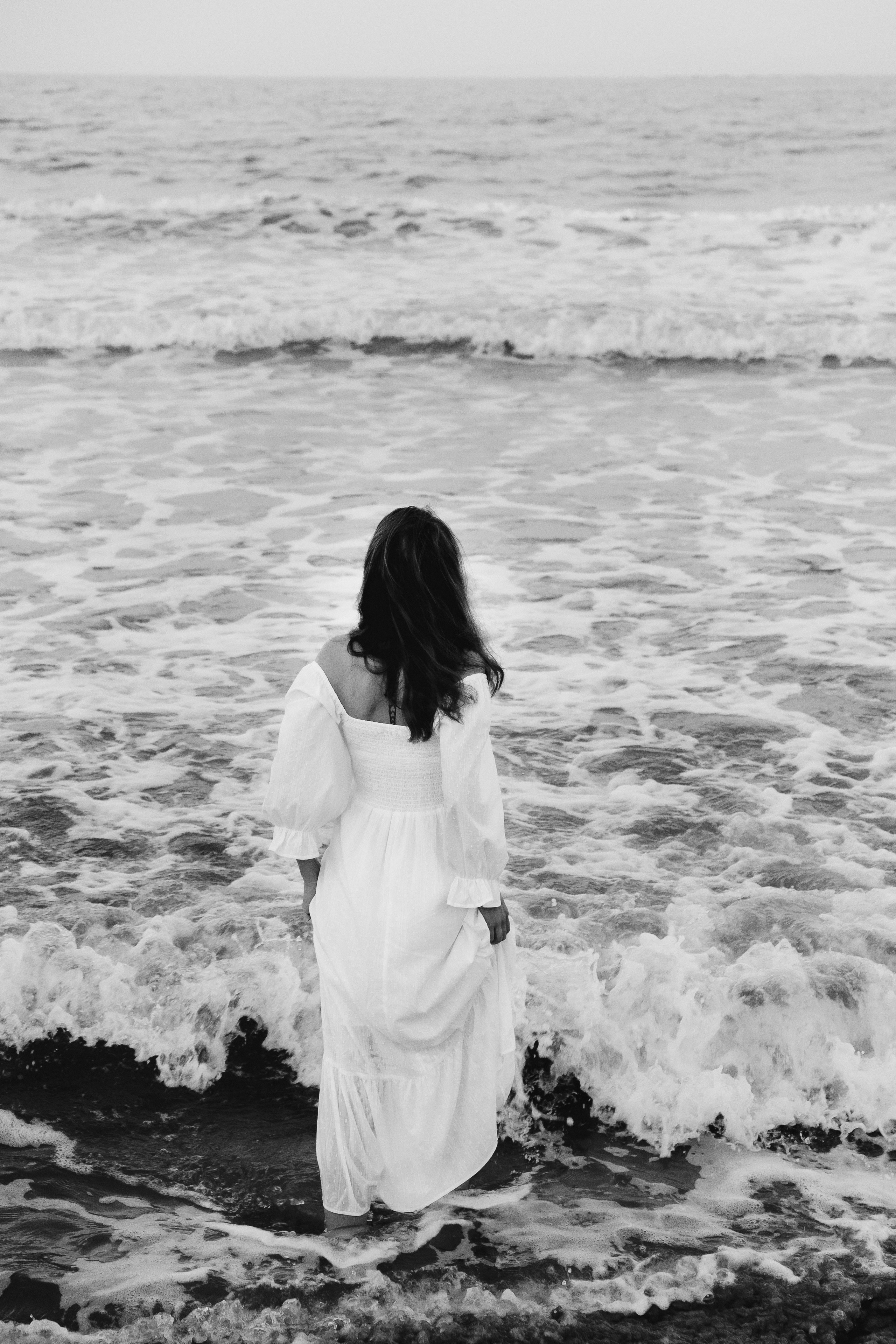 Atmospheric photo session by the sea