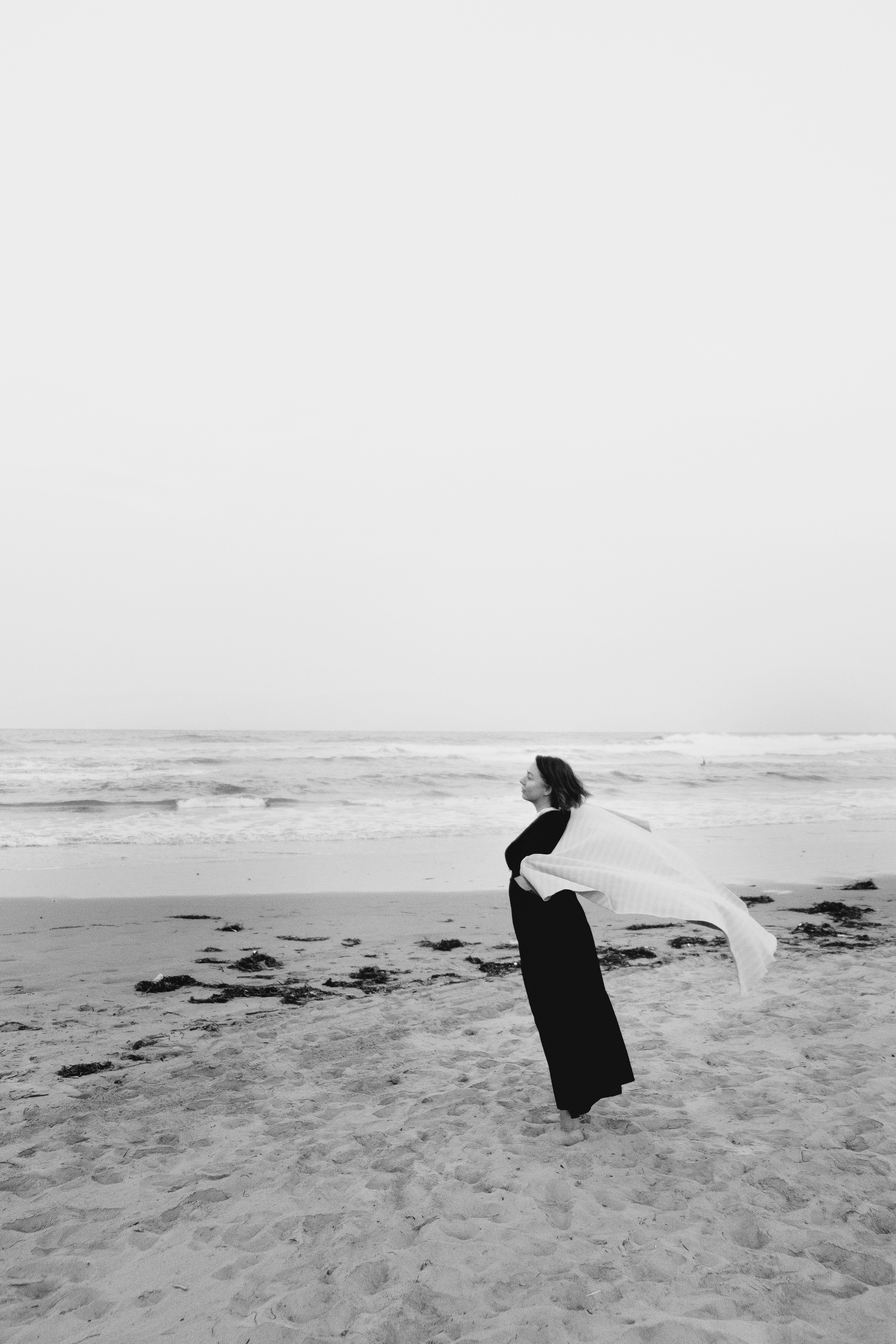 Atmospheric family photo session on the beach