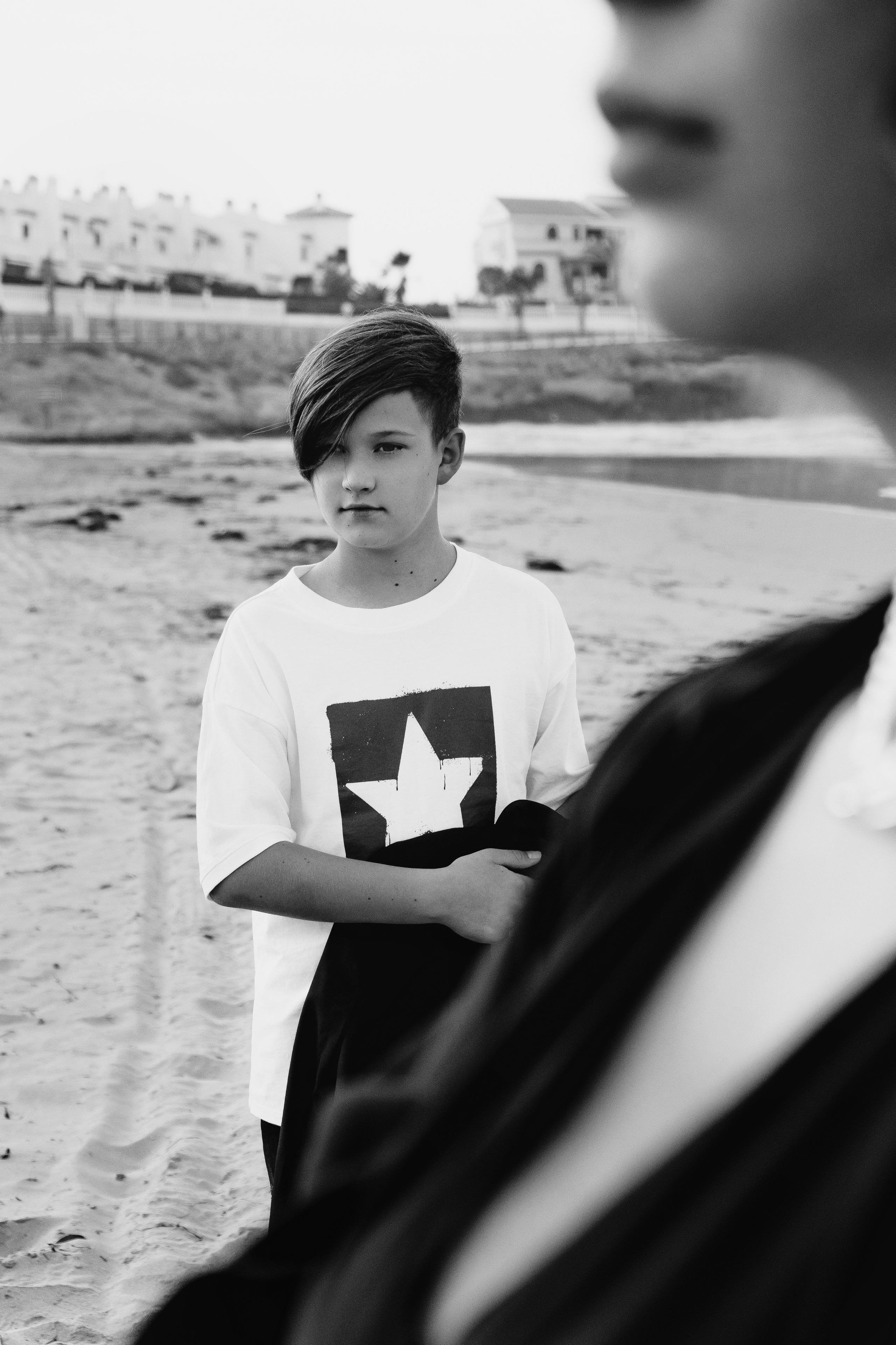 Atmospheric family photo session on the beach