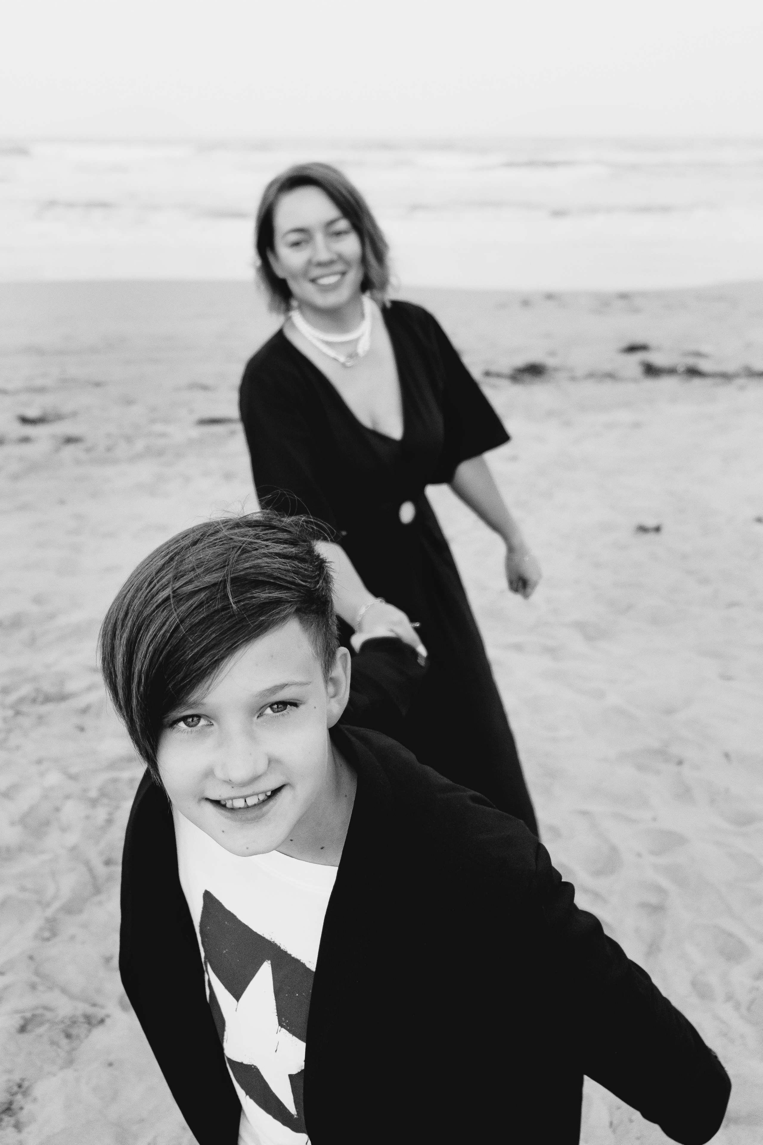 Atmospheric family photo session on the beach