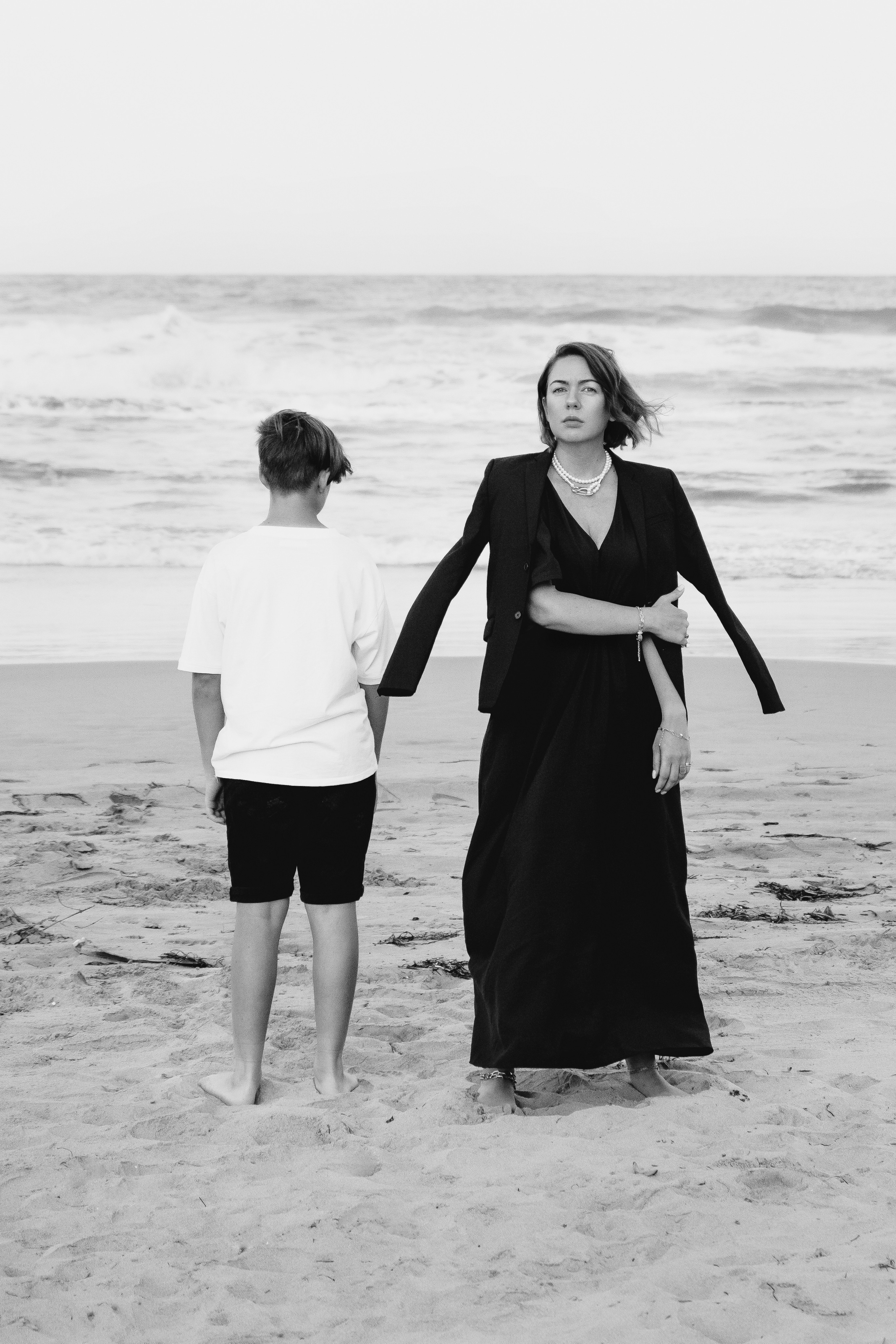 Atmospheric family photo session on the beach