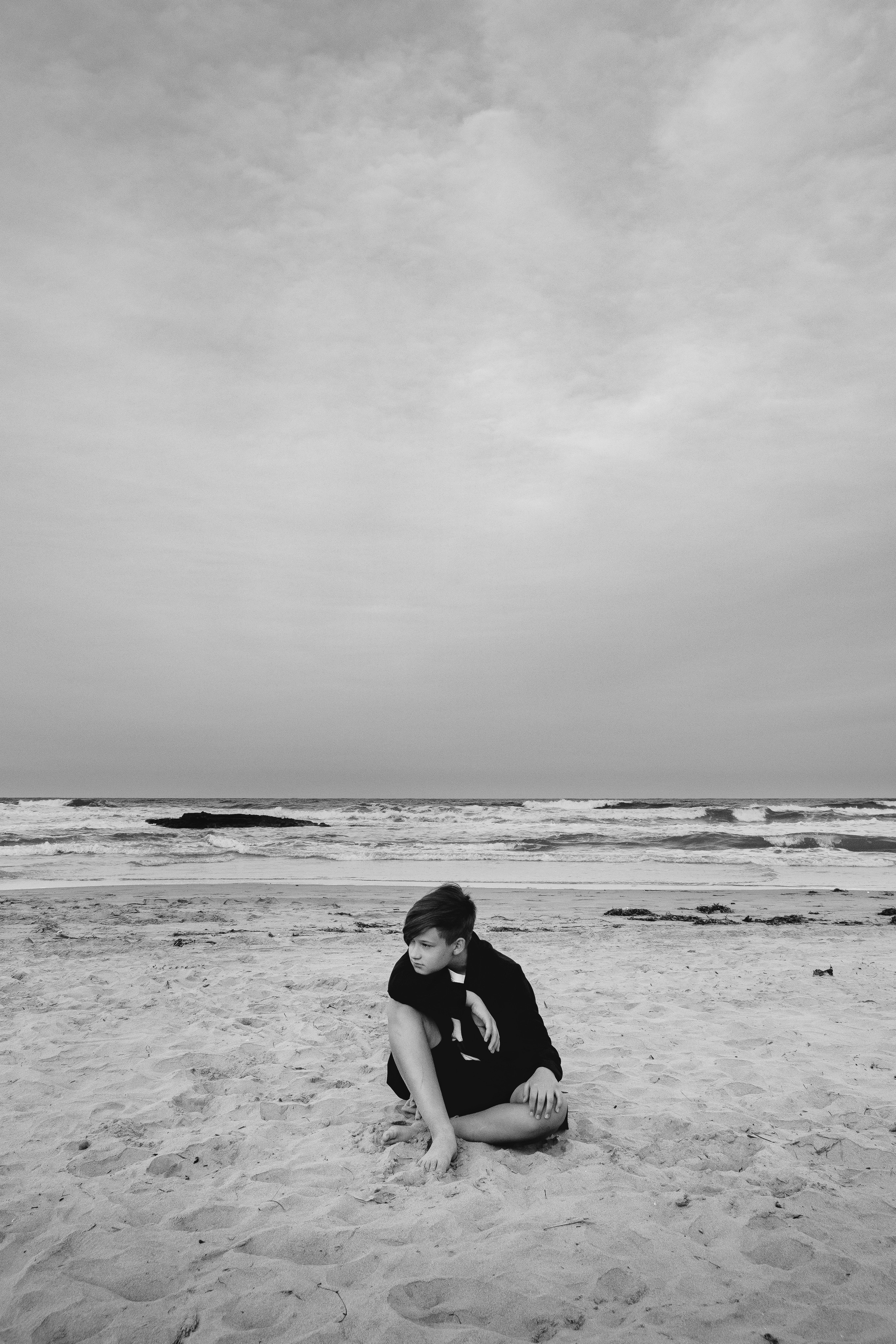 Atmospheric family photo session on the beach