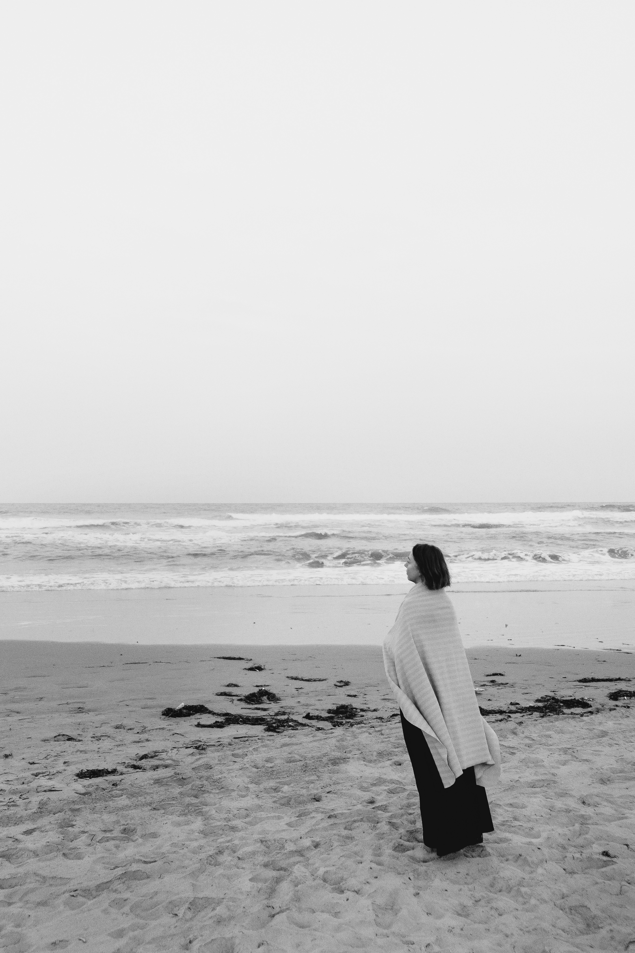 Atmospheric family photo session on the beach