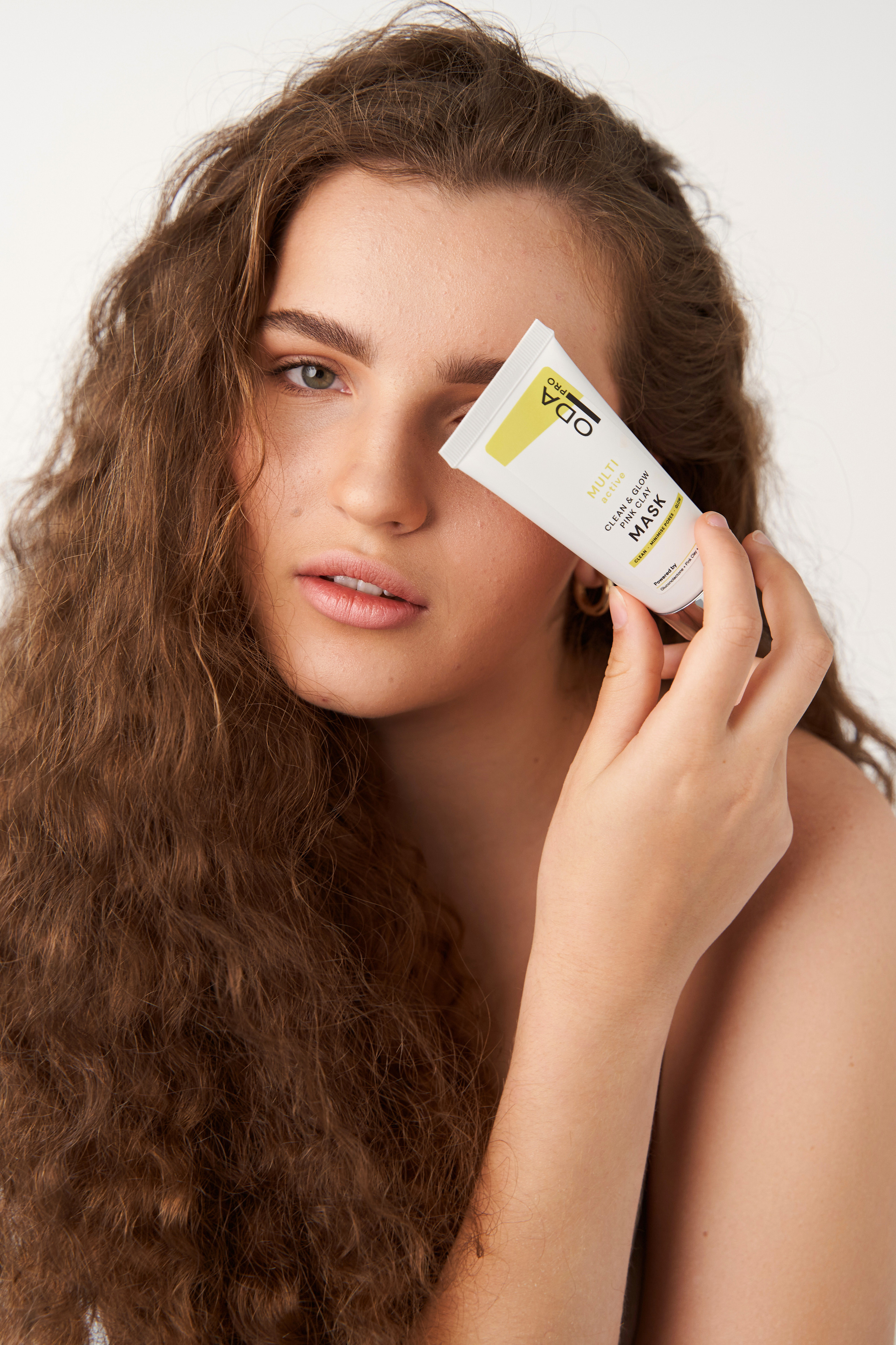 ODA PRO fotosesija studijoje. Fotografas Jevgenijus Misevič — misevicphoto.com