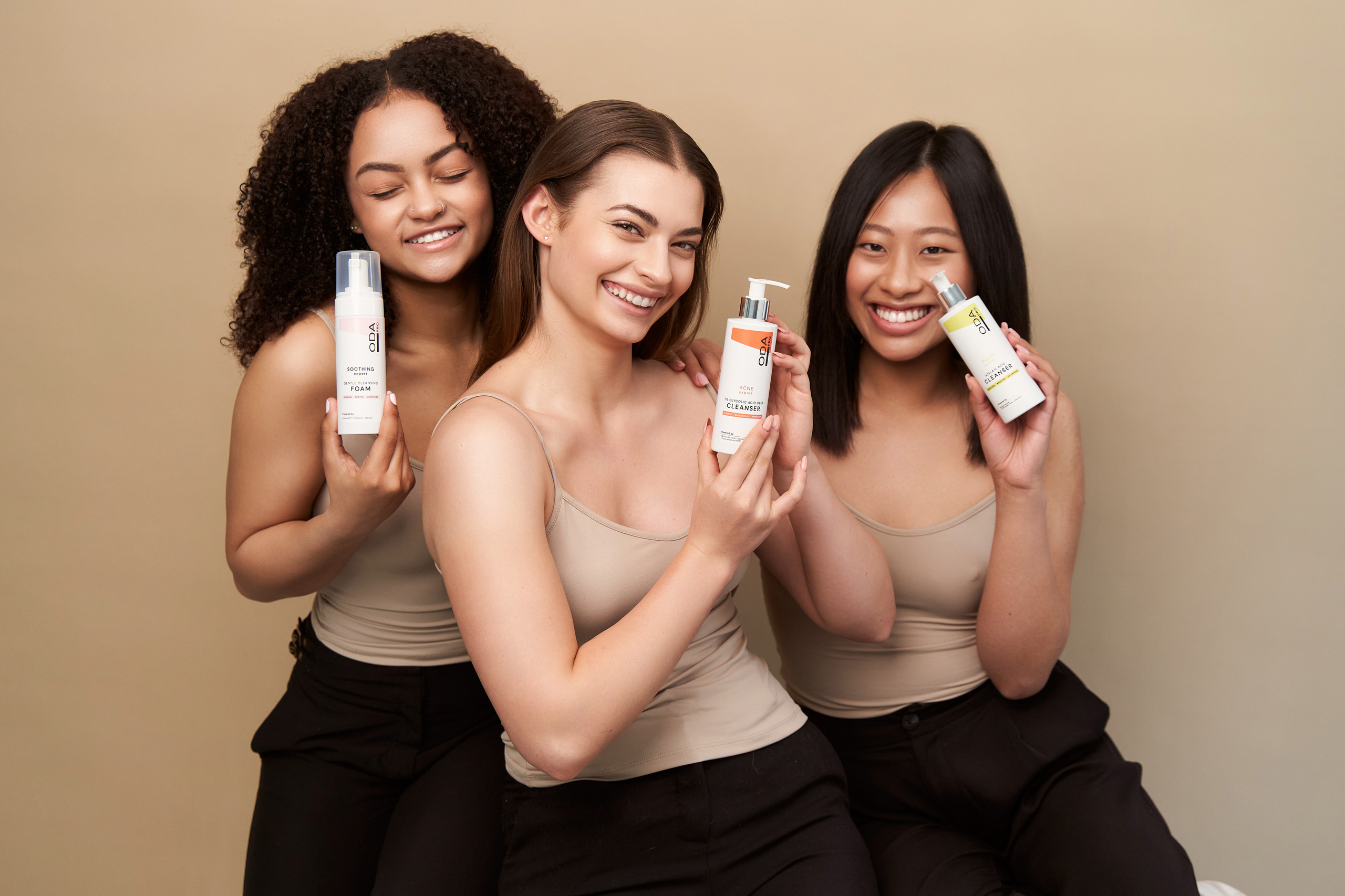 ODA PRO fotosesija studijoje. Fotografas Jevgenijus Misevič — misevicphoto.com