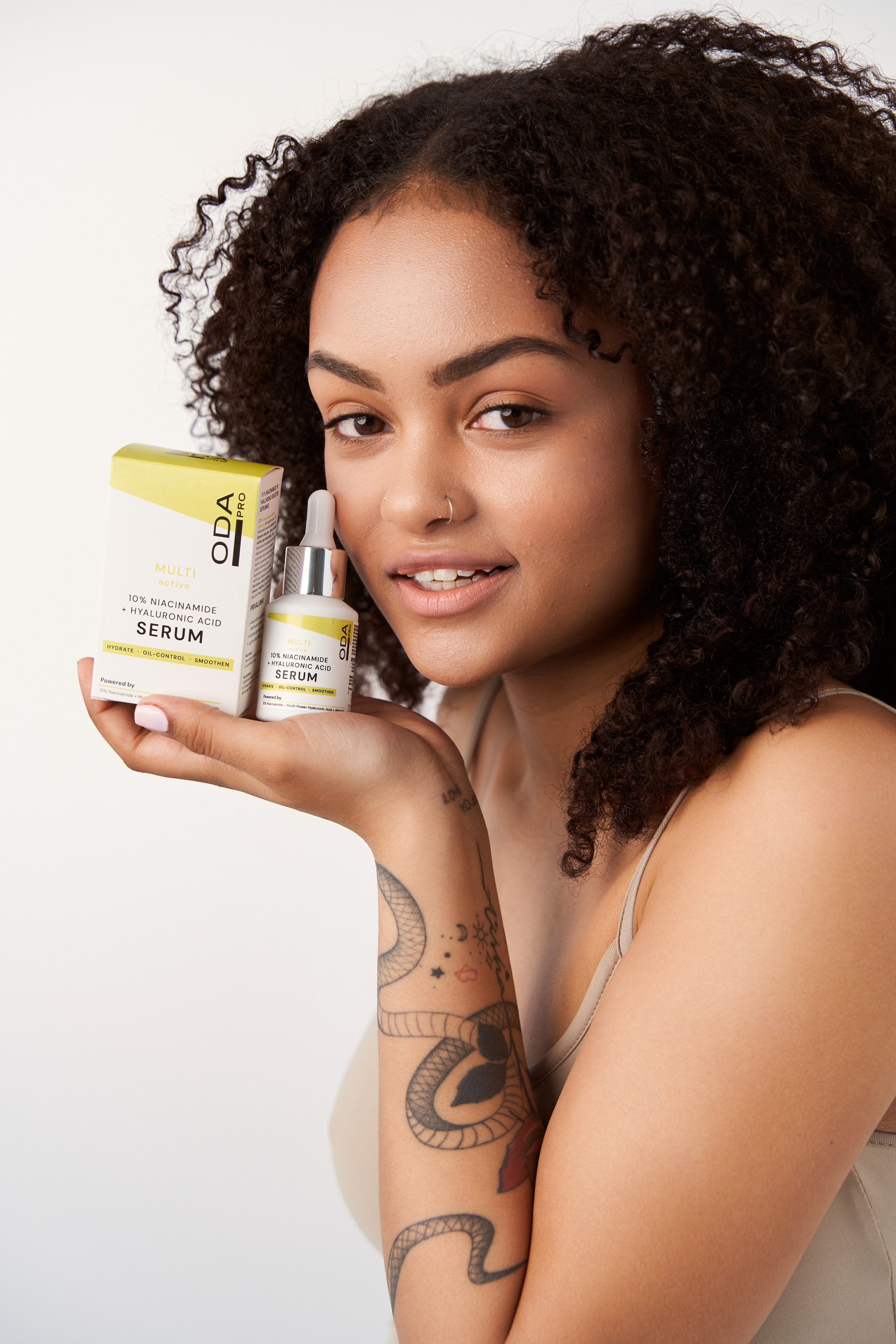 ODA PRO fotosesija studijoje. Fotografas Jevgenijus Misevič — misevicphoto.com