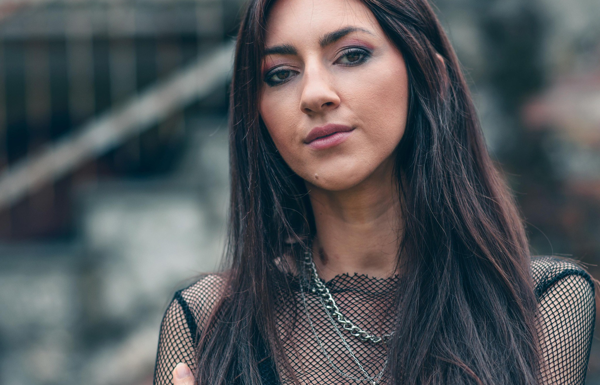 Diana Leah, voz de Delain, lanza el proyecto en solitario DYYA con el single «Holy Water» | FOTKAI