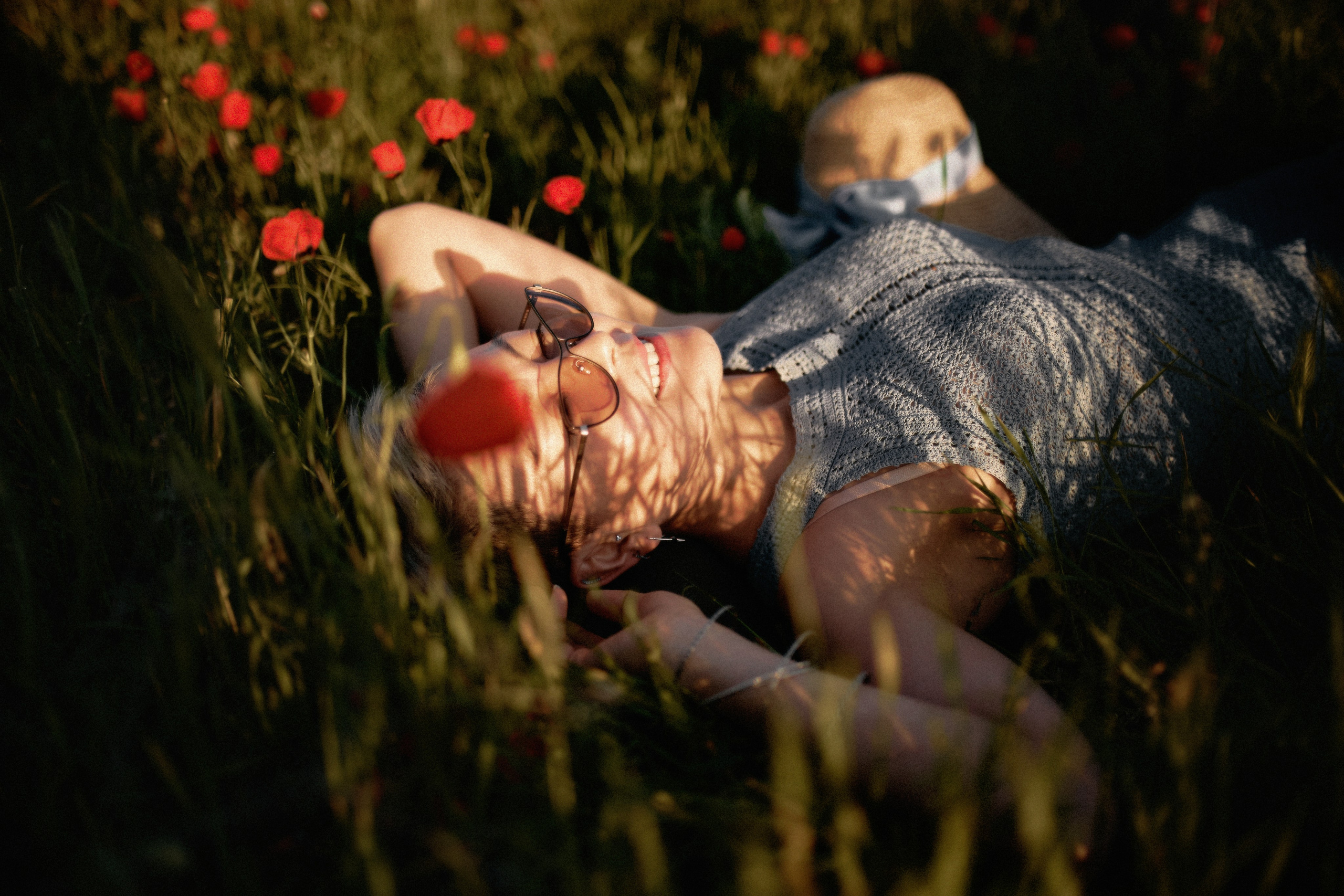 Юлька в маках. Валерия Вартанова. Фотограф