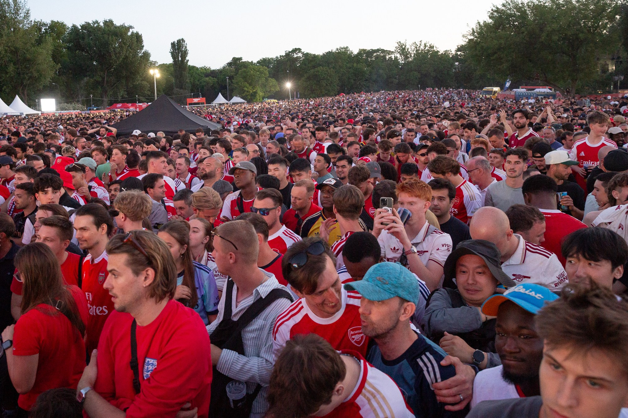 UEFA Champions League Final. Arsenal vs PSG. Budapest 2026. Arsenal Fan Zone. Photographer in Budapest — Yura Knyazev