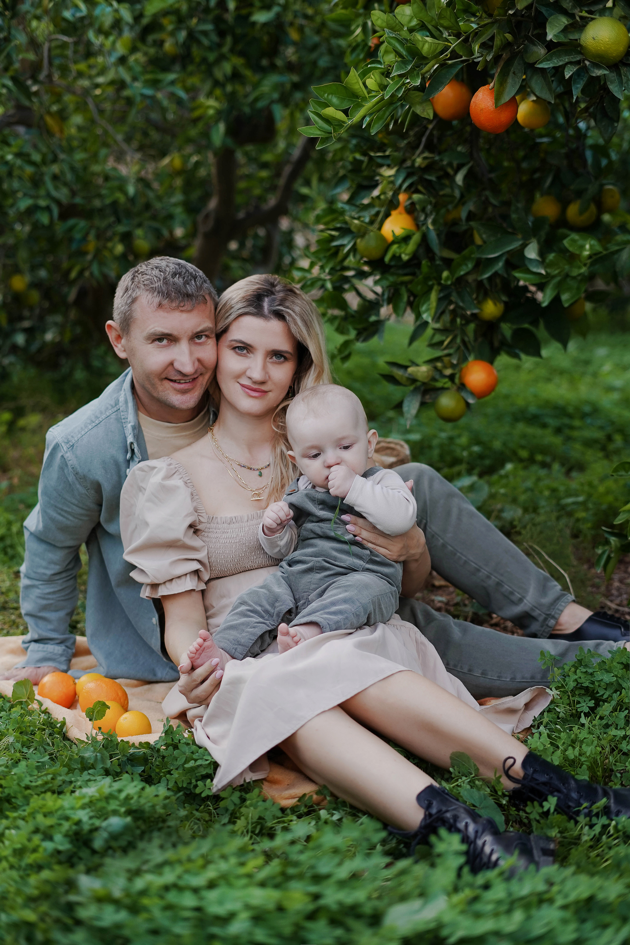 Семейная в апельсиновом саду. Индивидуальный, семейный, свадебный фотограф Бенидорм Диана Меметова