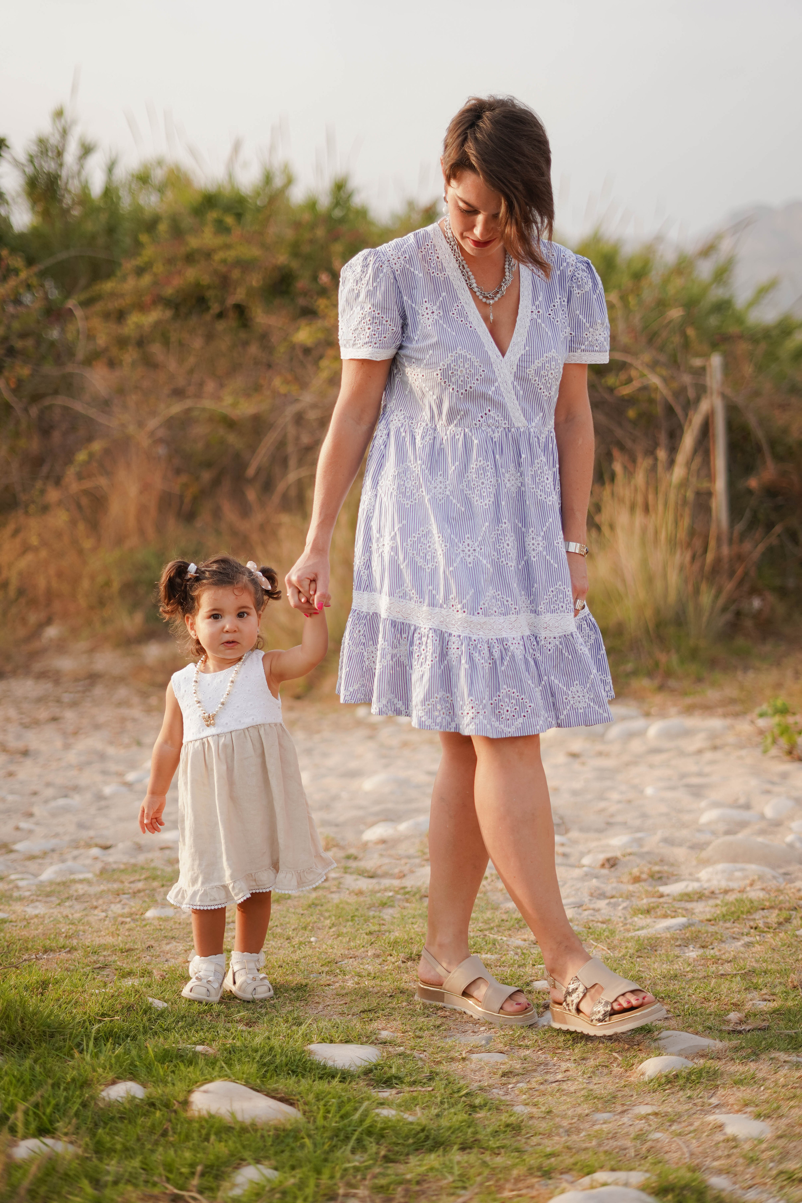 Familia en la playa. Fotografo familiar, bodas, reportaje Diana Memetova Alicante, Benidorm