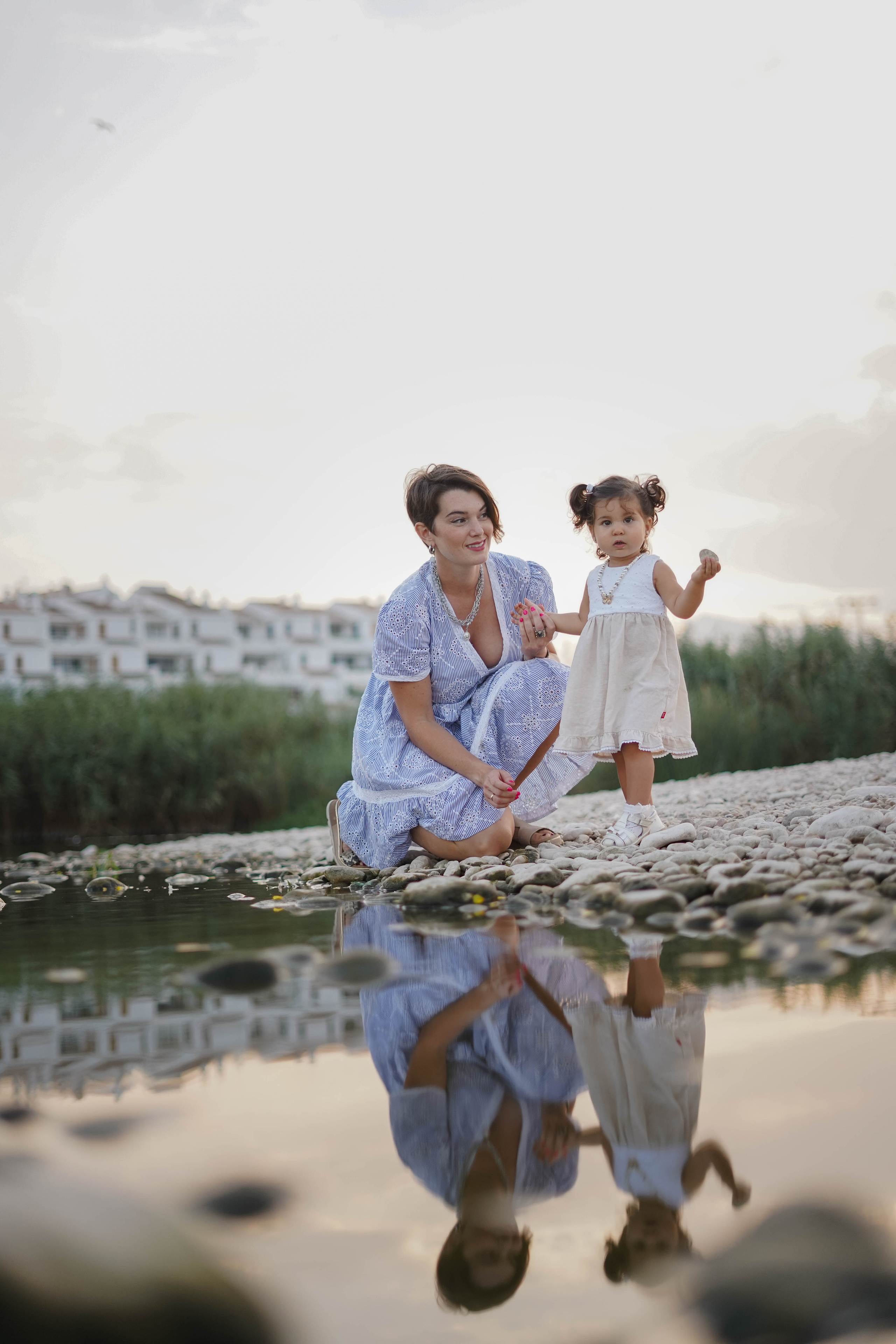 Familia en la playa. Fotografo familiar, bodas, reportaje Diana Memetova Alicante, Benidorm