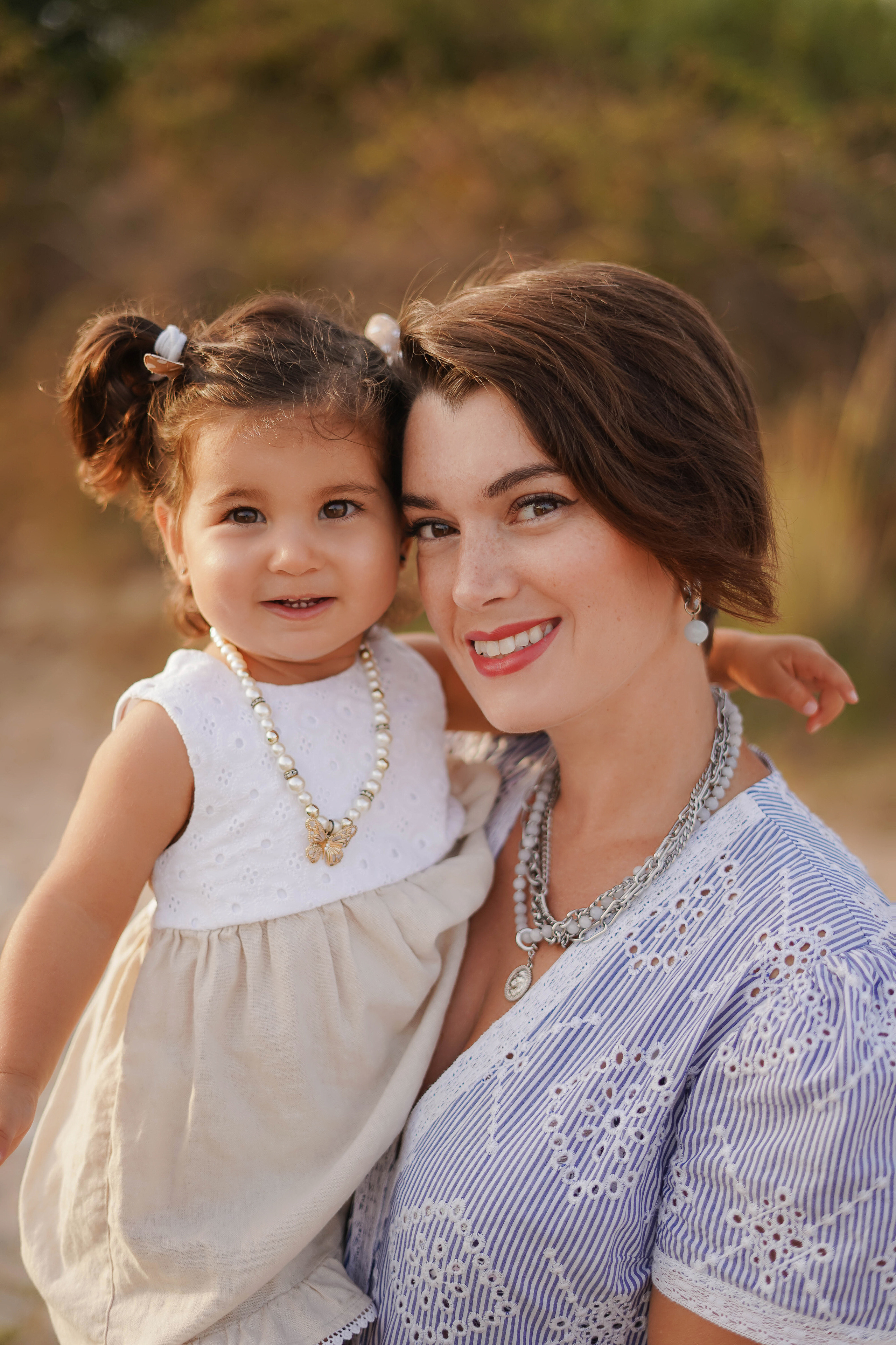 Familia en la playa. Fotografo familiar, bodas, reportaje Diana Memetova Alicante, Benidorm