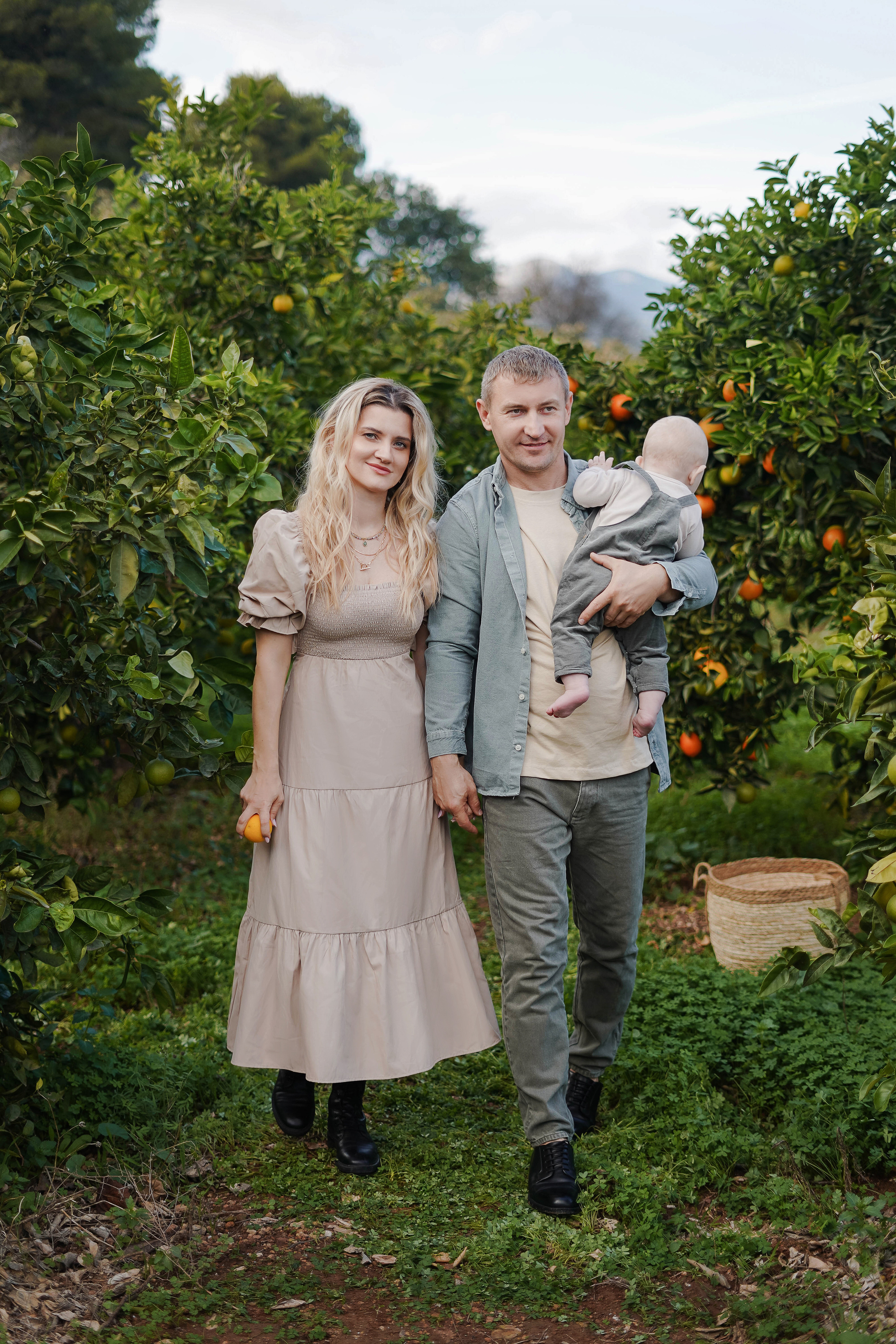 Семейная в апельсиновом саду. Индивидуальный, семейный, свадебный фотограф Бенидорм Диана Меметова
