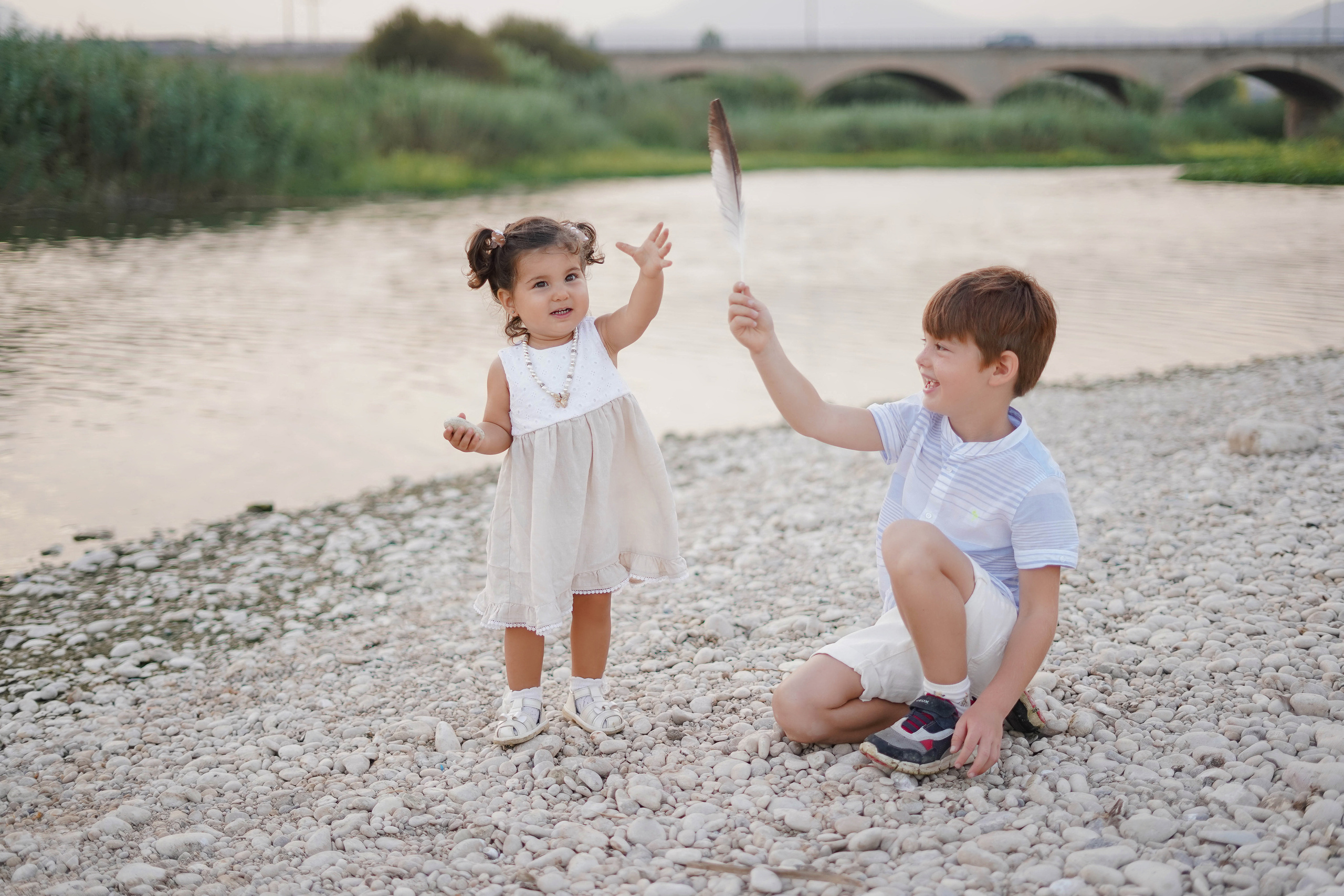 Familia en la playa. Fotografo familiar, bodas, reportaje Diana Memetova Alicante, Benidorm