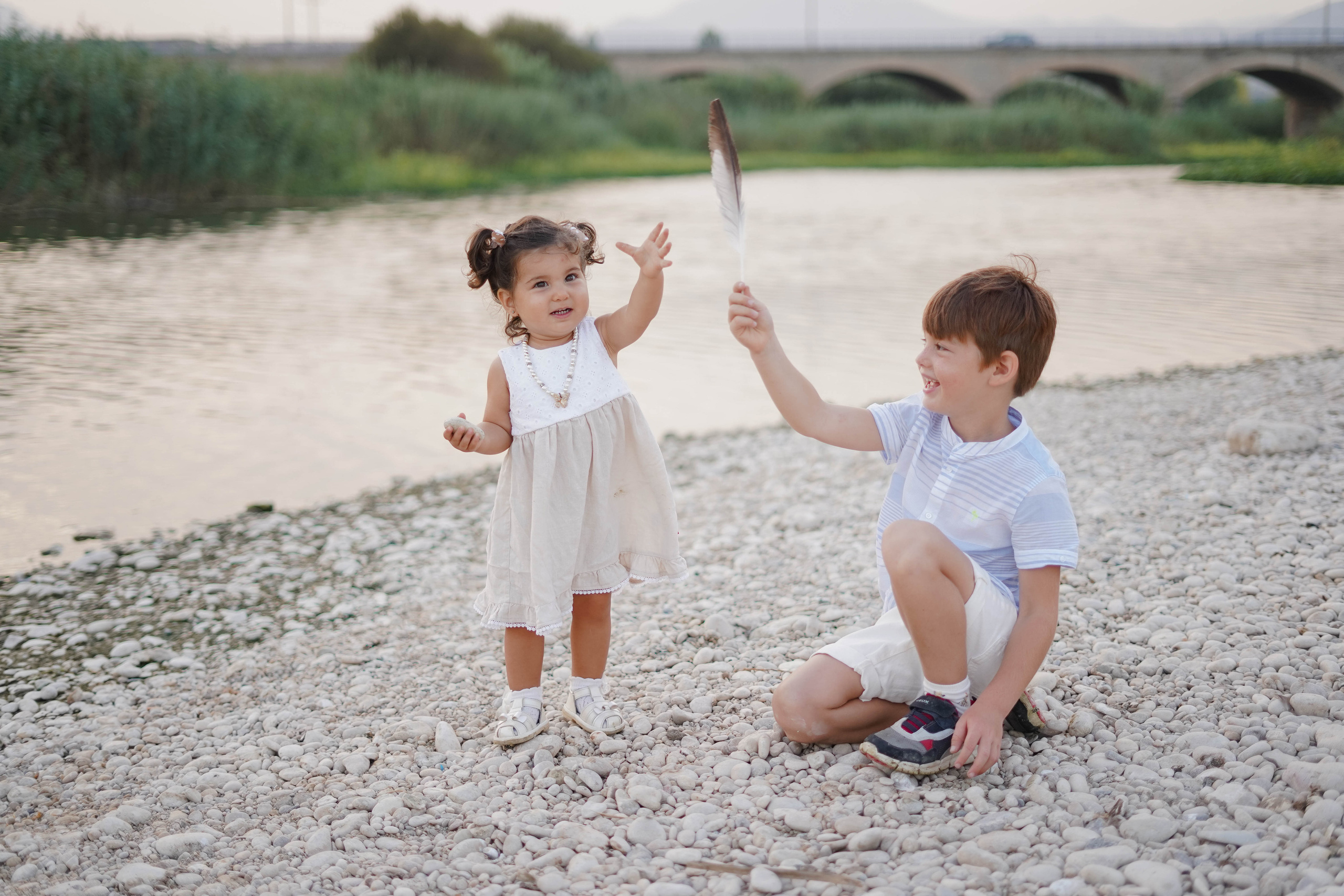 Familia en la playa. Fotografo familiar, bodas, reportaje Diana Memetova Alicante, Benidorm