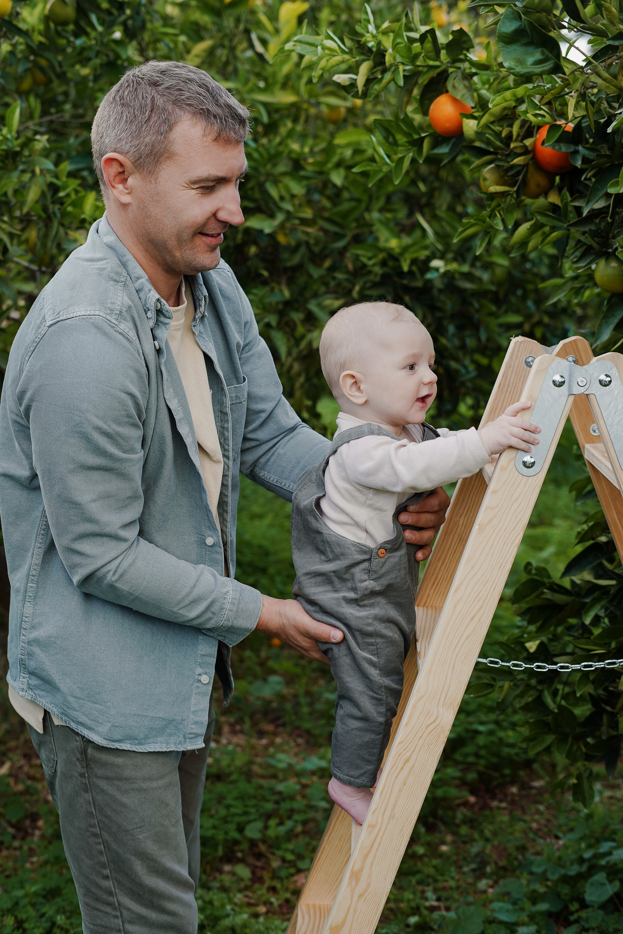 Семейная в апельсиновом саду. Индивидуальный, семейный, свадебный фотограф Бенидорм Диана Меметова