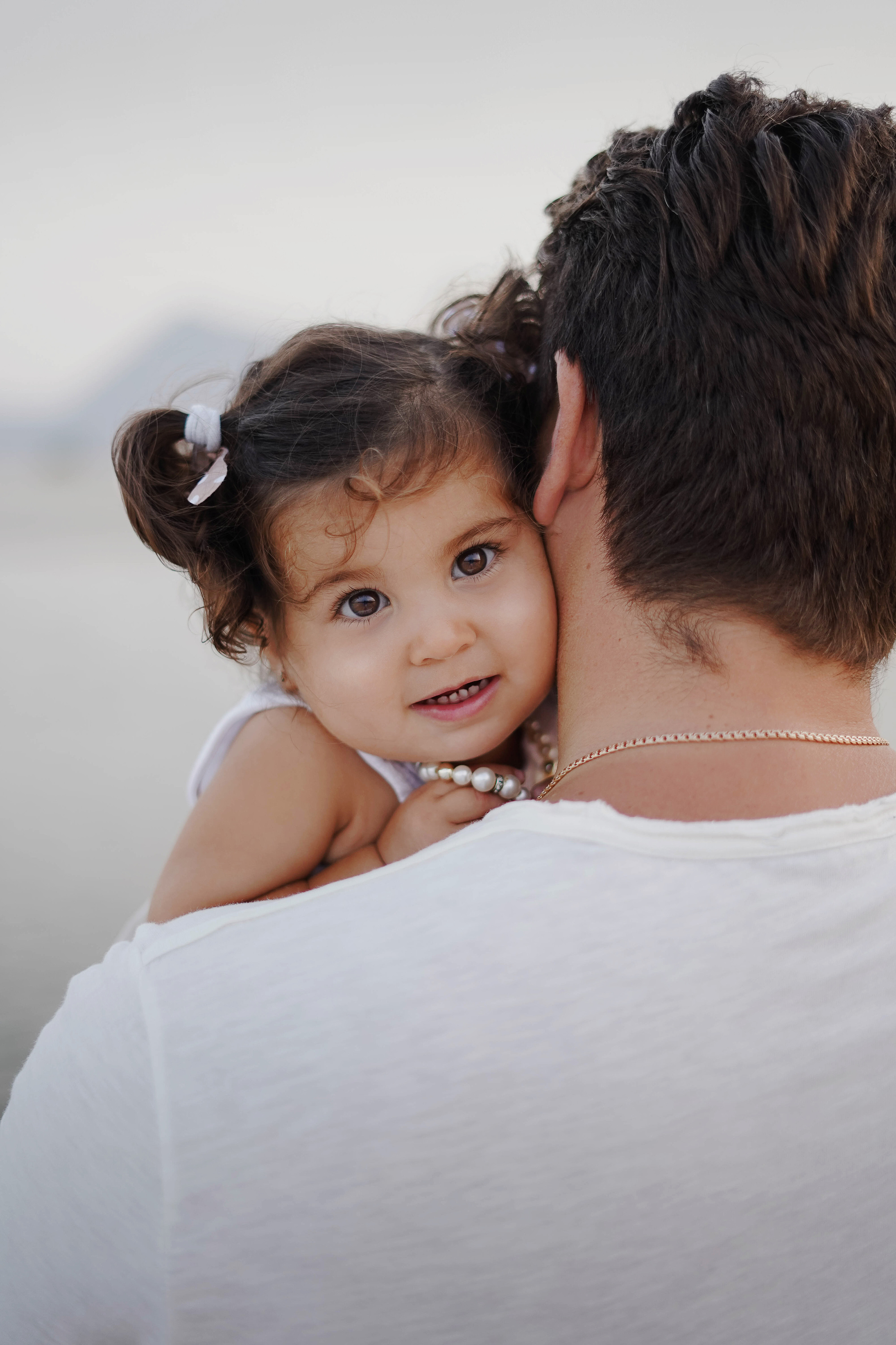 Familia en la playa. Fotografo familiar, bodas, reportaje Diana Memetova Alicante, Benidorm