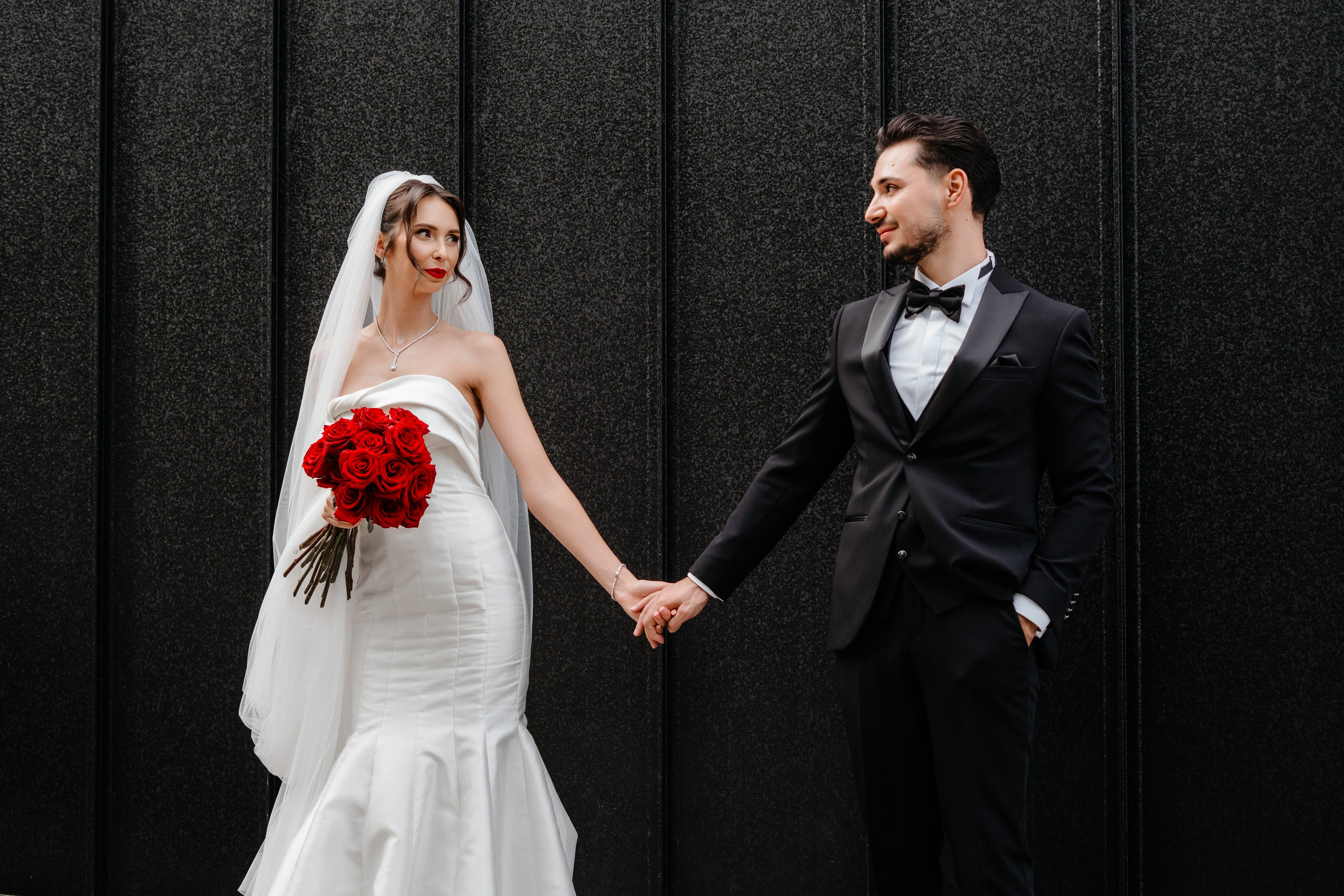 Povestea de nuntă a lui Anca și Dragoș în Bacău | Fotografie de Eveniment. Raw Studio. Fotograful tau de nunta!