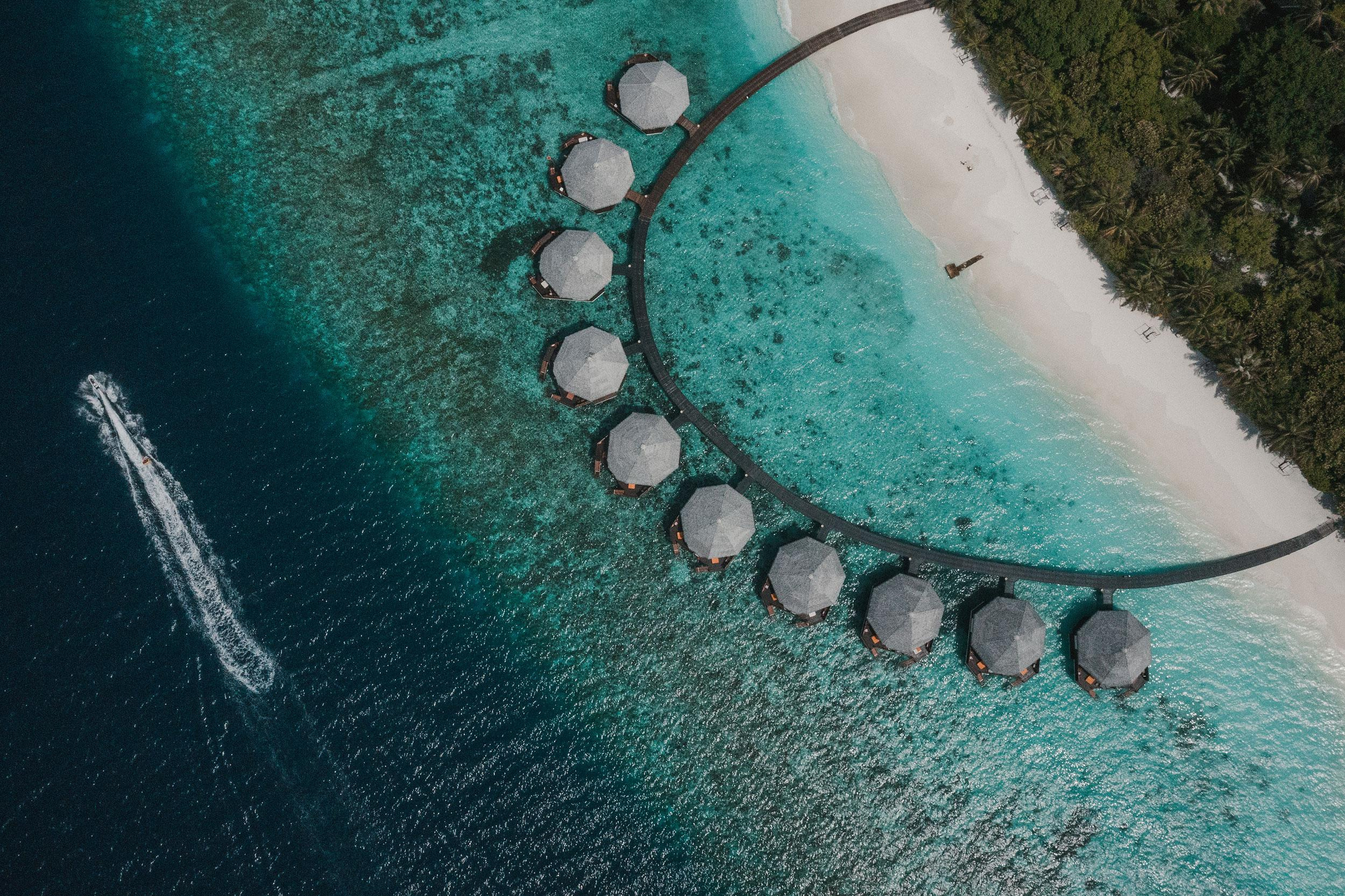 Series of photos taken at Adaaran Prestige Water Villas, Maldives. Sergio Russo — TOP Wedding Photographer in Dubai