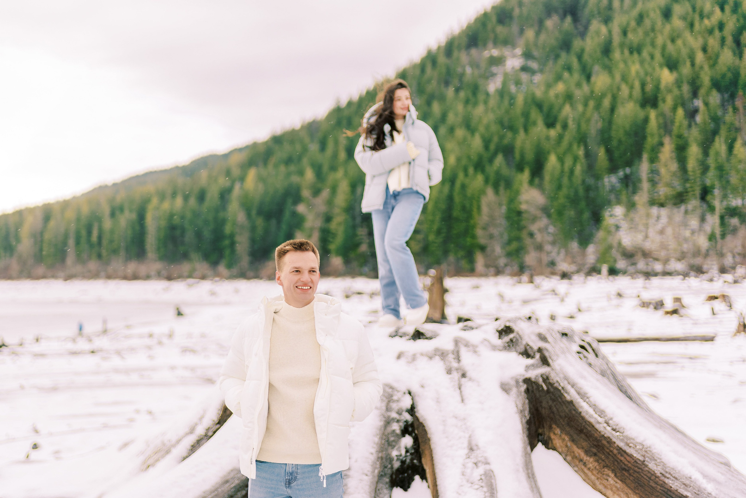 Irina & Bogdan / January 2024. Rattlesnake Lake, WA. EVAN ARISTOV WEDDING PHOTOGRAPHY — Seattle Wedding Photographer