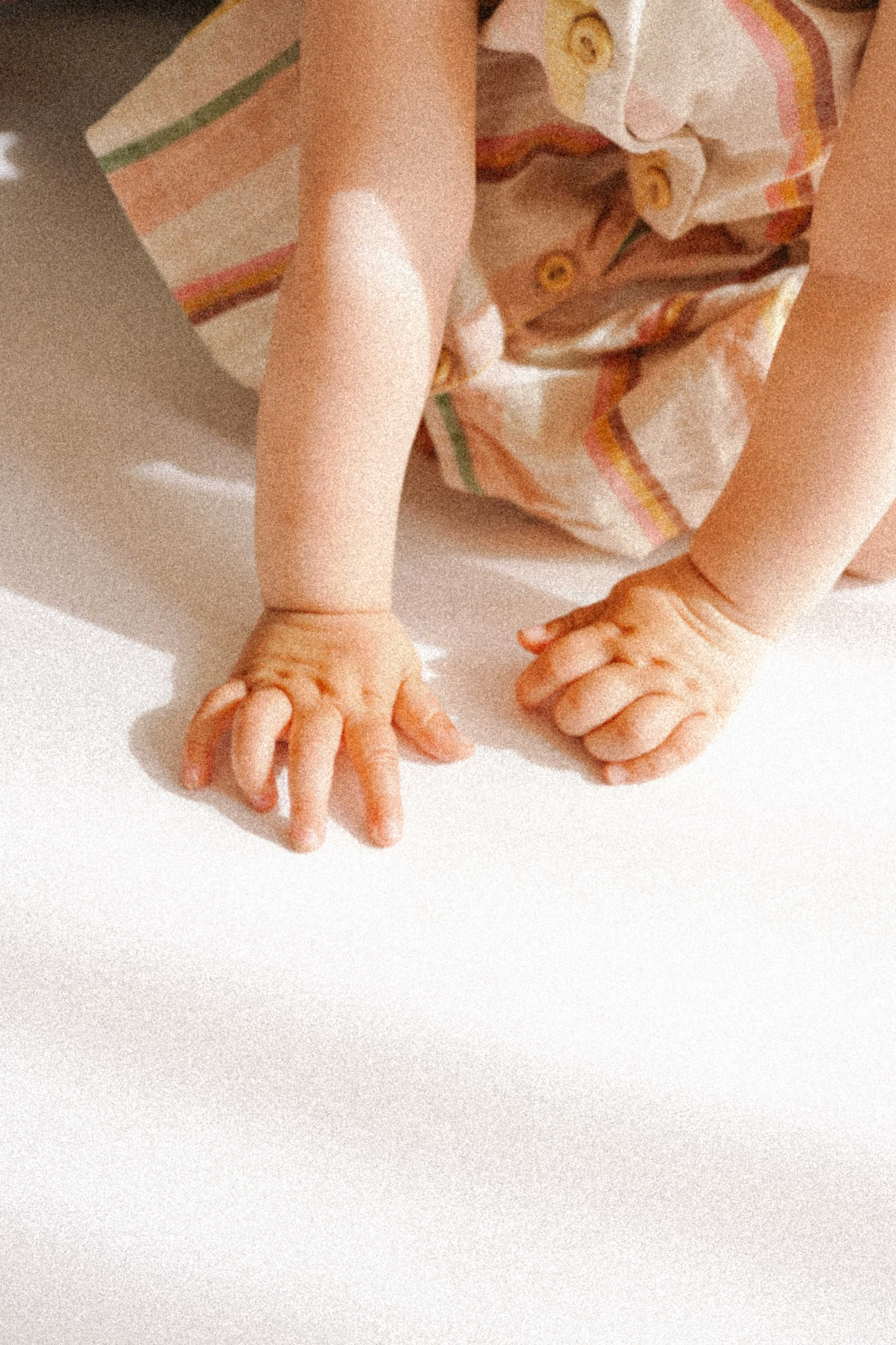 Aniversare. Madalina Beda- Artist vizual, fotograf, doula la nastere, consultant babywearing Brasov si in toata tara