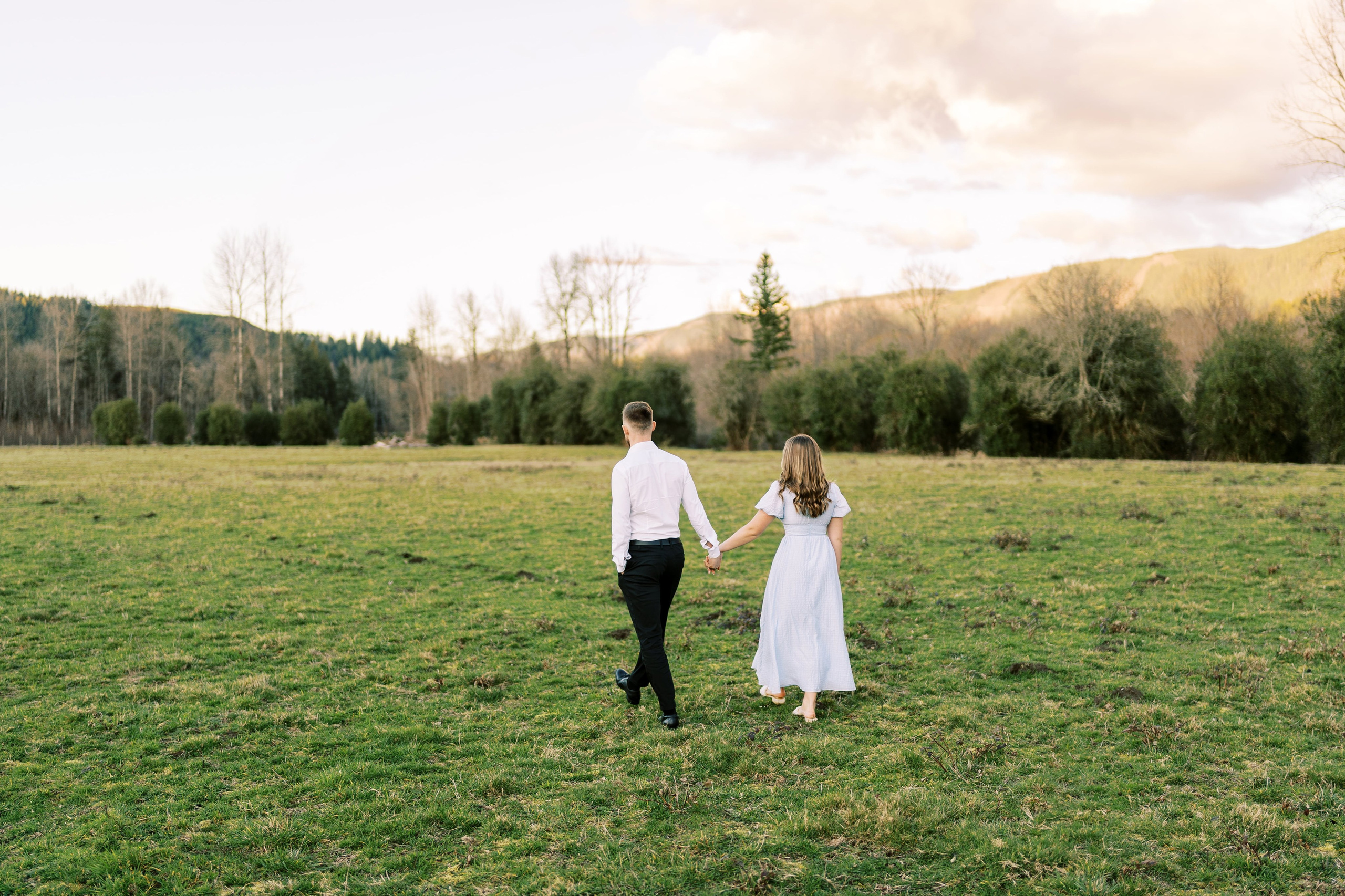 Engagement photo shoot/ Dmitry and Julia/ February 2024. North Bend, Washington. EVAN ARISTOV WEDDING PHOTOGRAPHY — Seattle Wedding Photographer