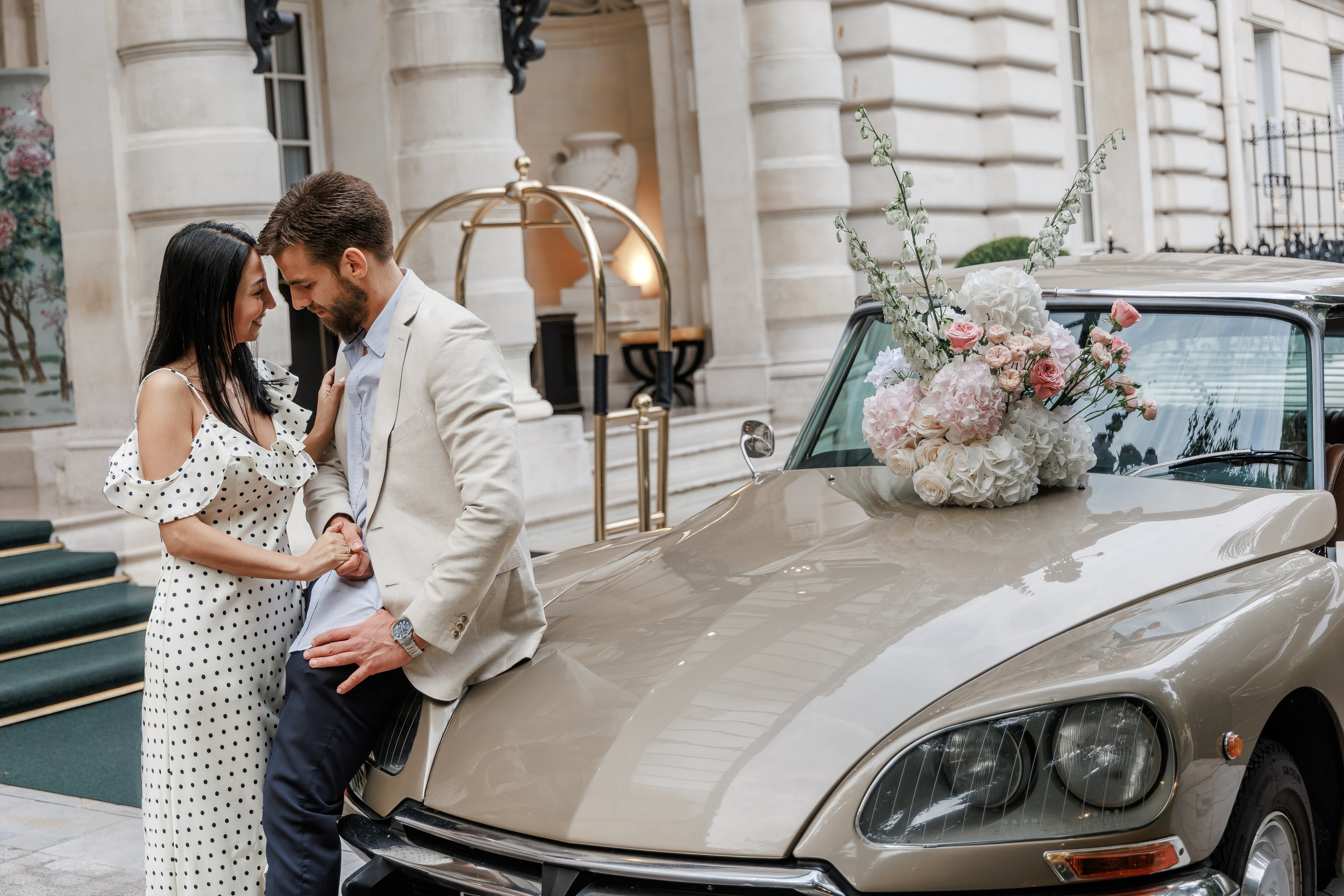 Paris Photo Tour in a Classic DS23 Pallas. Photographe à Paris